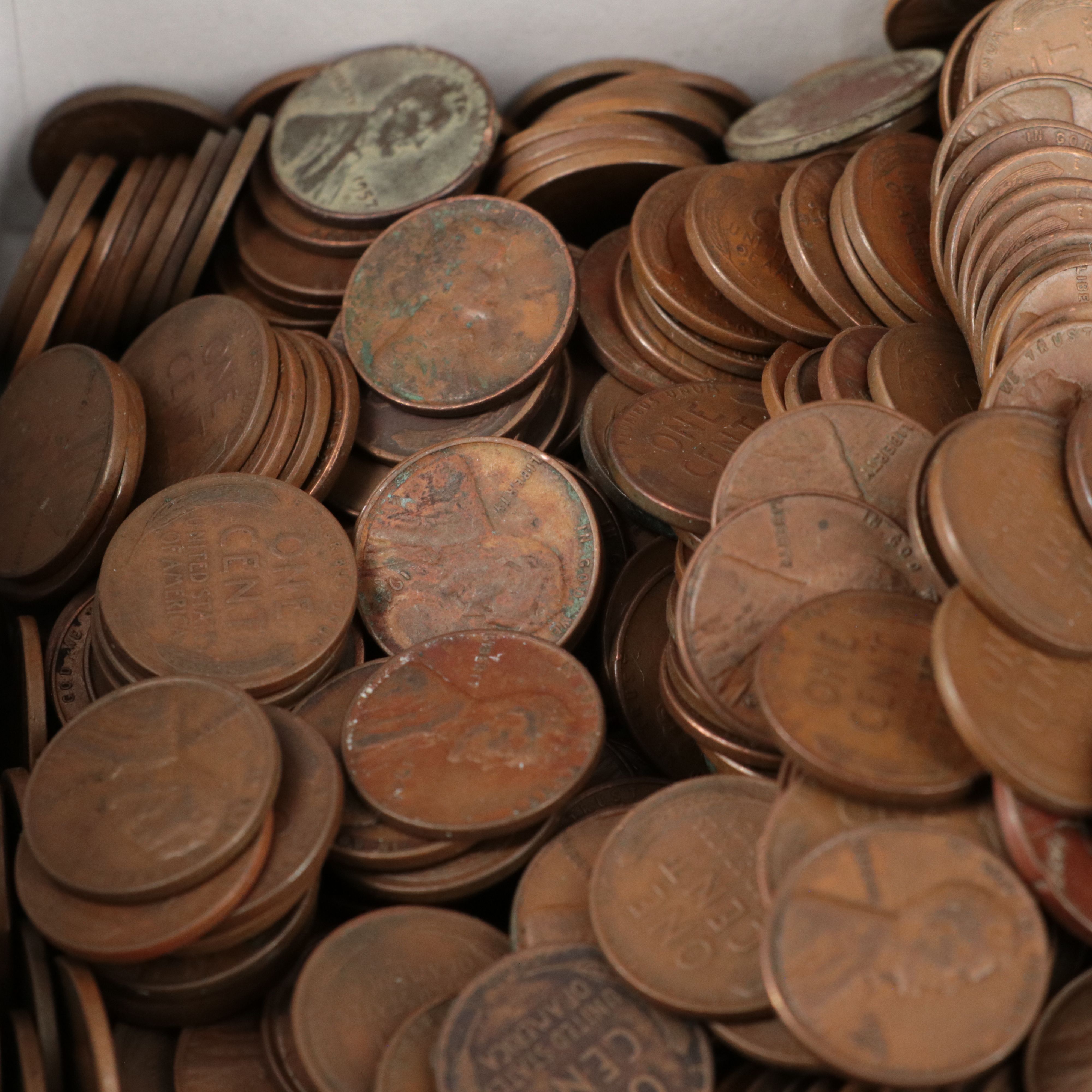 Collection of 1025 Wheat Cents from the 1940s and 1950s