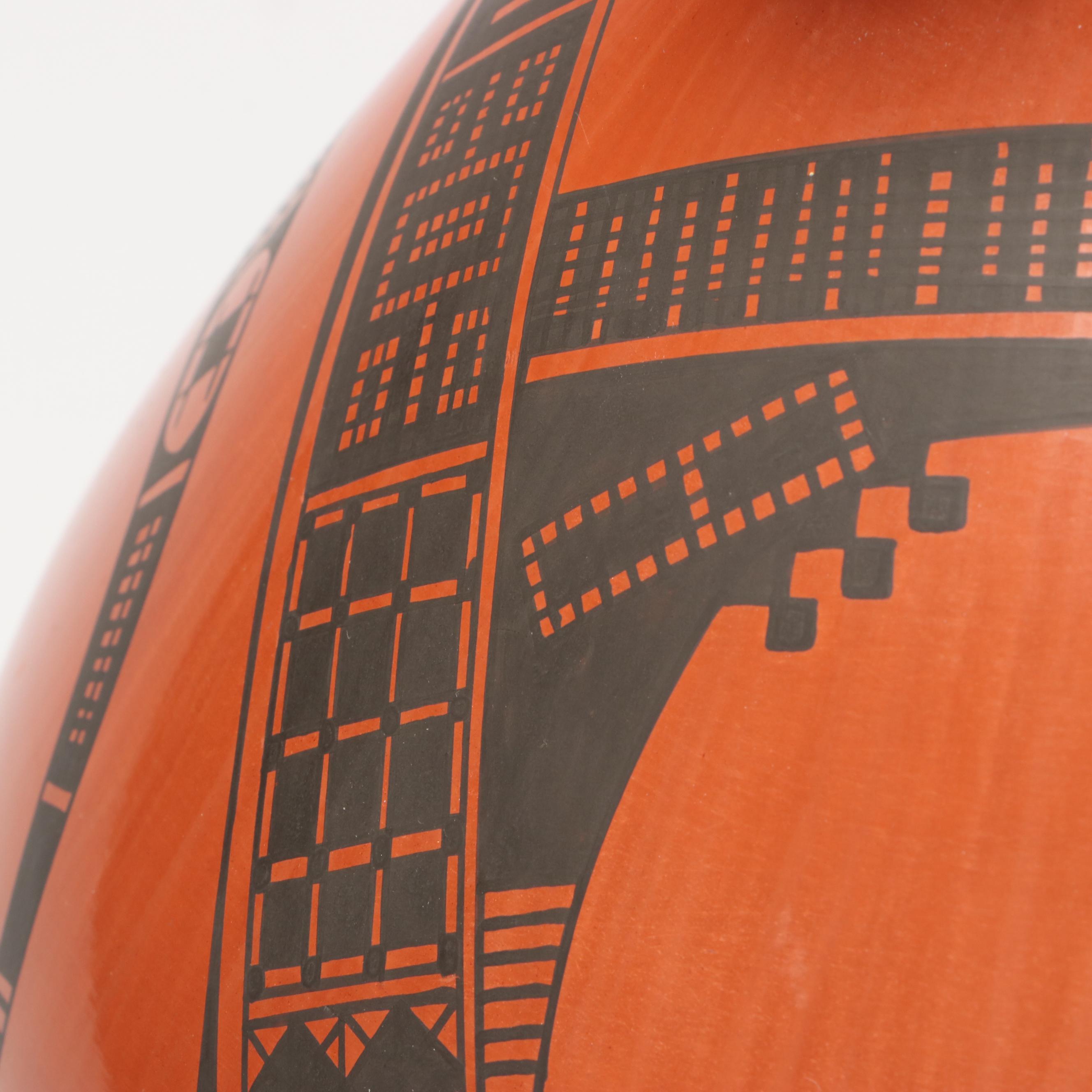 Saul Silveira Mexican Mata Ortiz Style Ceramic Pot