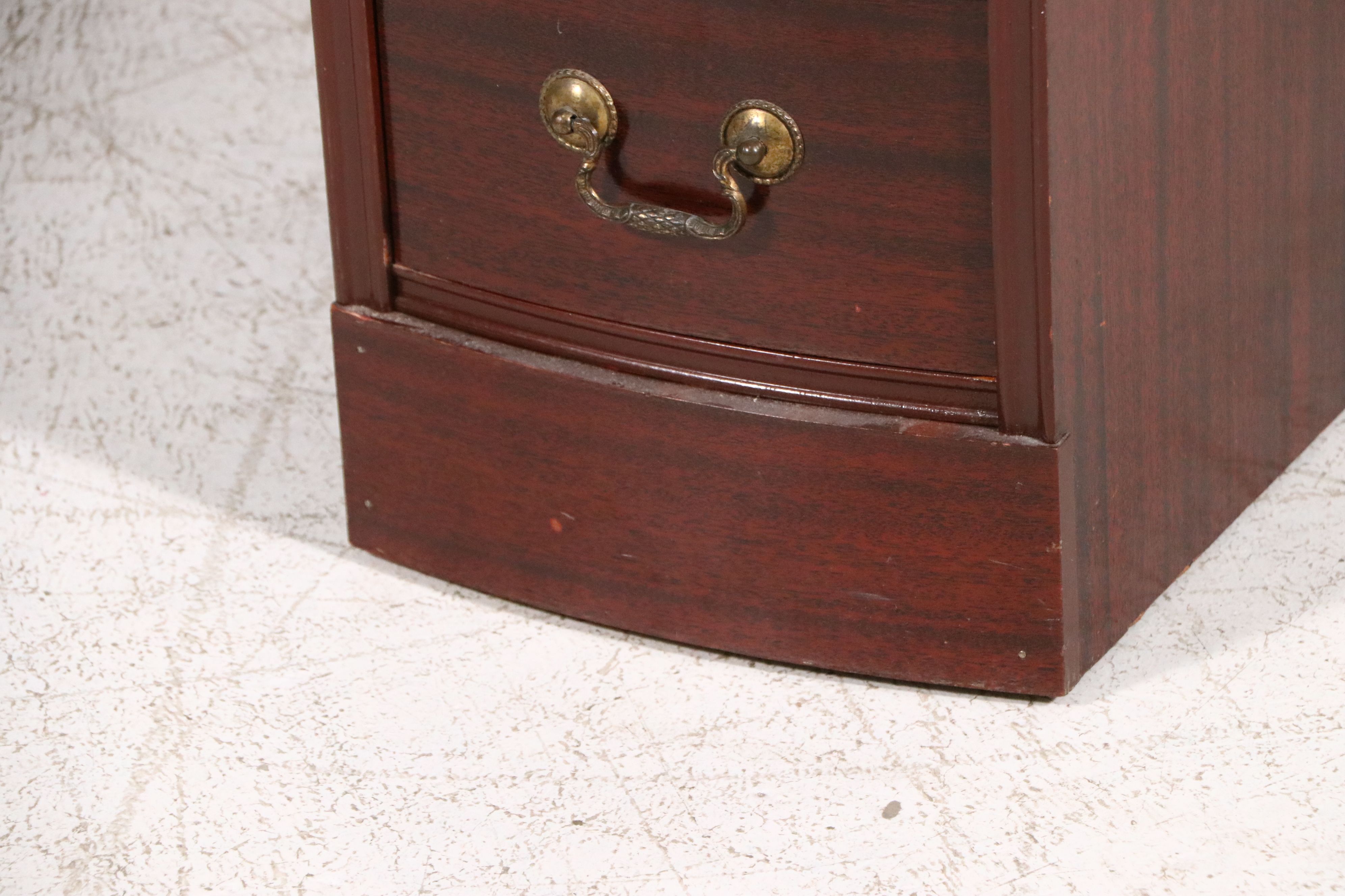George III Style Mahogany Kneehole Desk, Mid to Late 20th Century