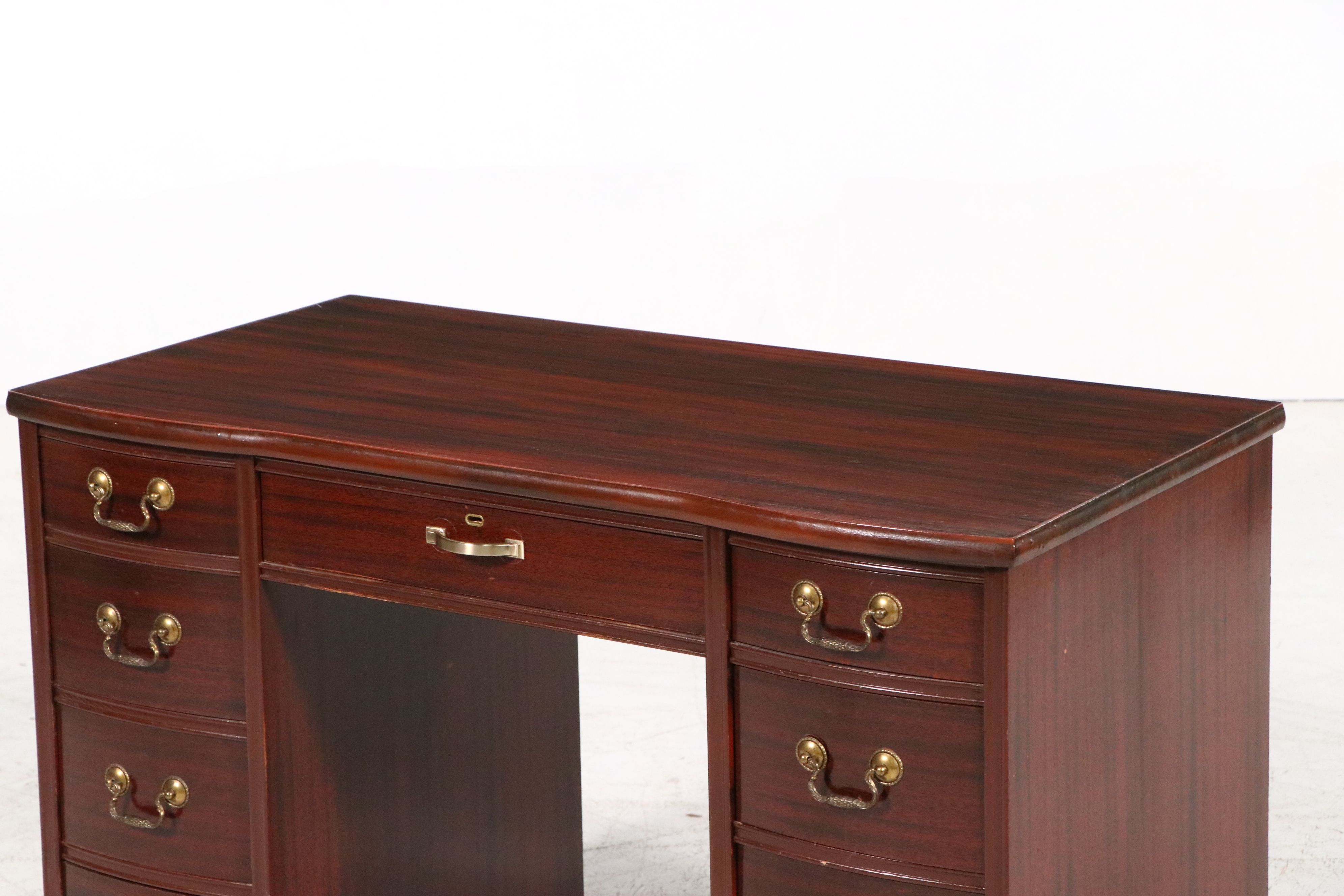 George III Style Mahogany Kneehole Desk, Mid to Late 20th Century