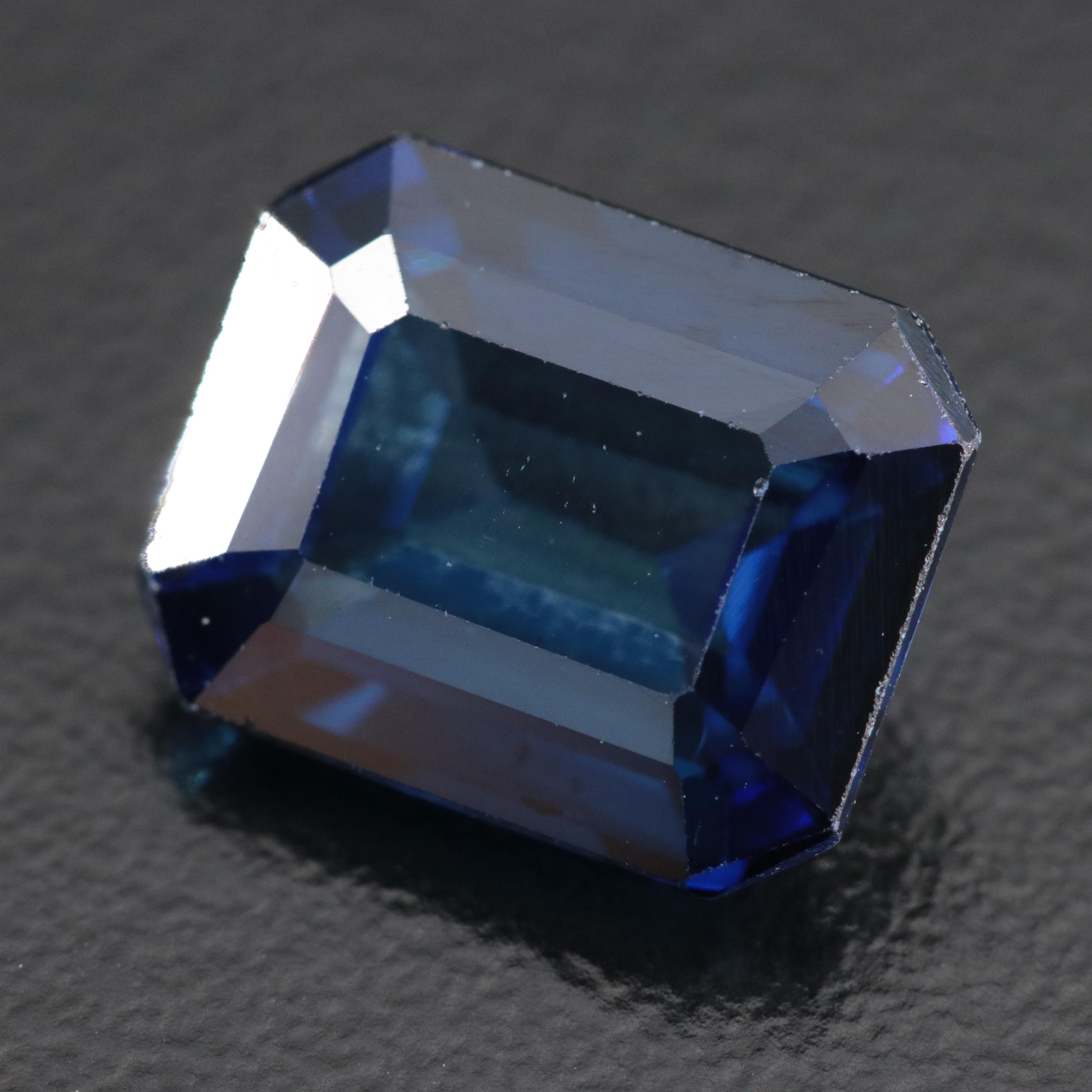 Loose 5.50 CT Lab Grown Sapphir