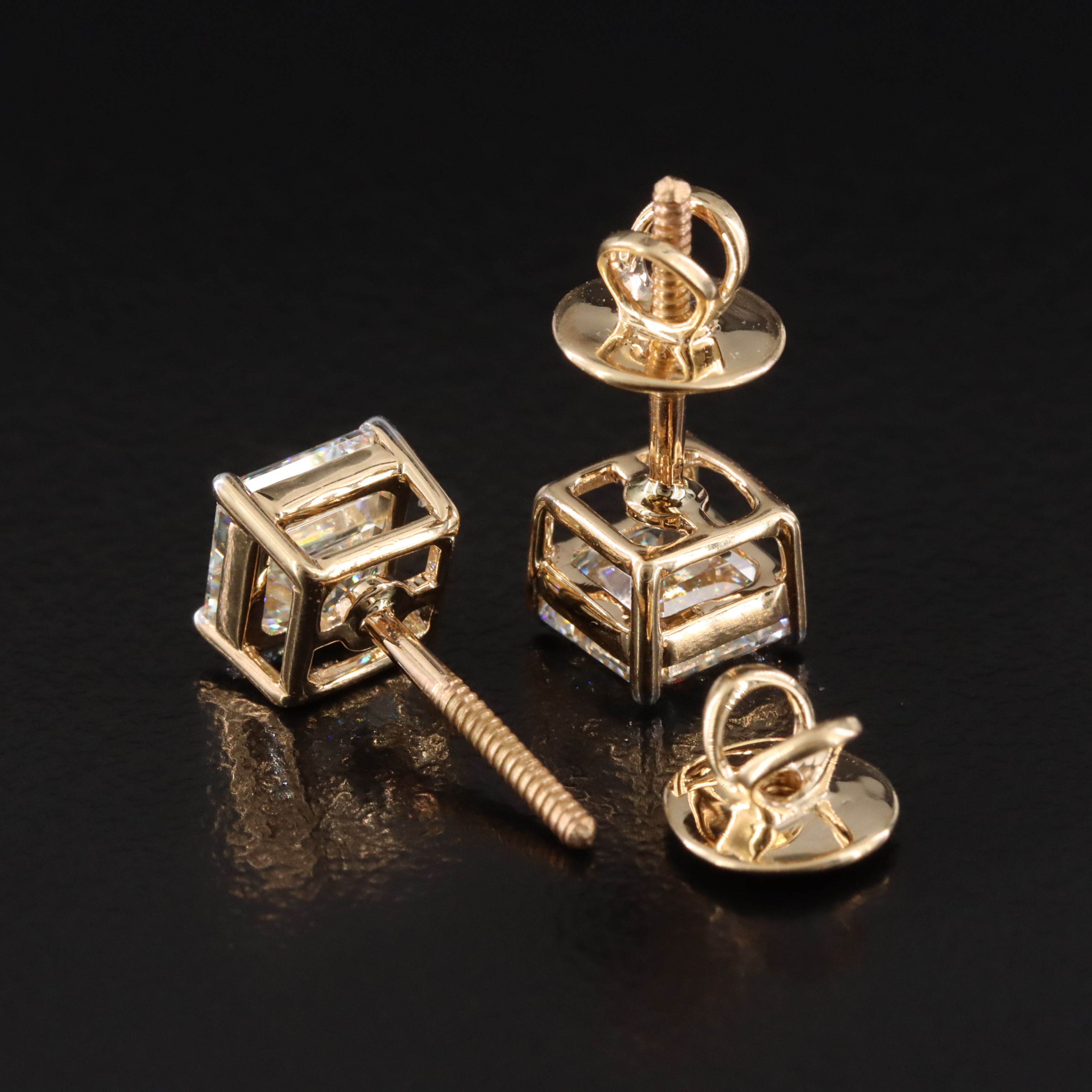 18K 2.03 CTW Diamond Stud Earrings with GIA Reports