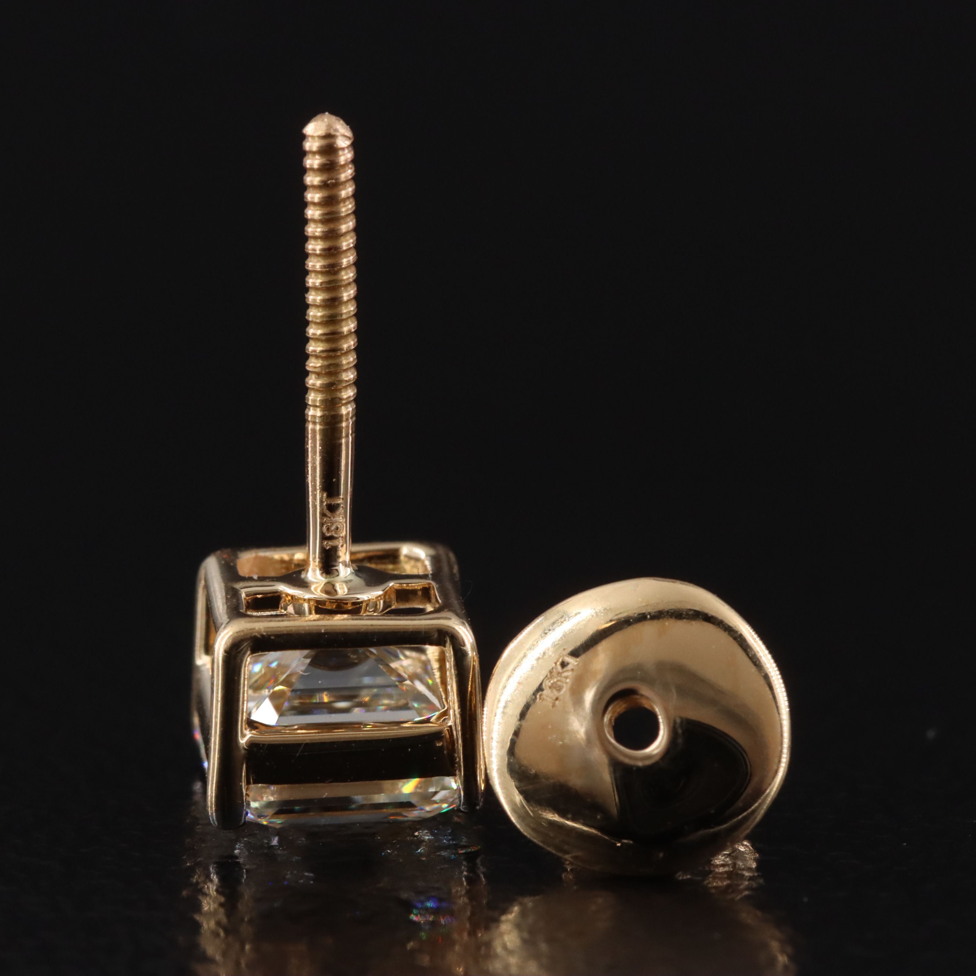 18K 2.03 CTW Diamond Stud Earrings with GIA Reports