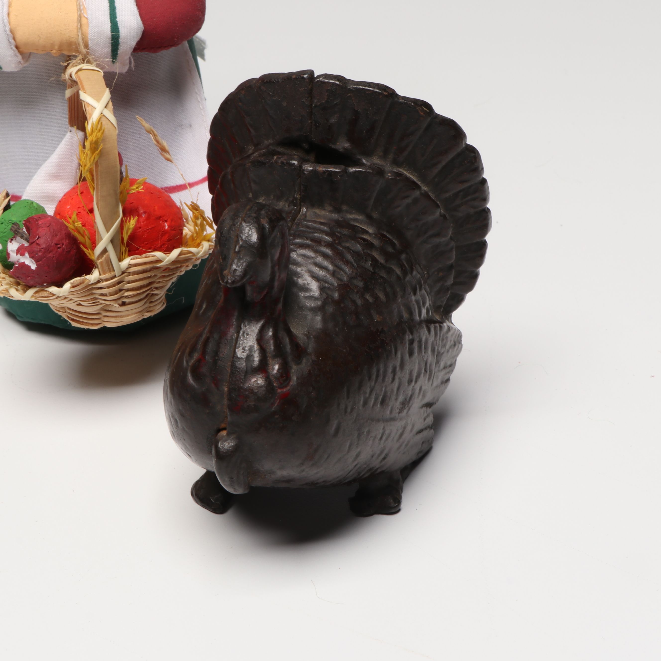 Midwest Pilgrim Ornaments and More Thanksgiving Decorations