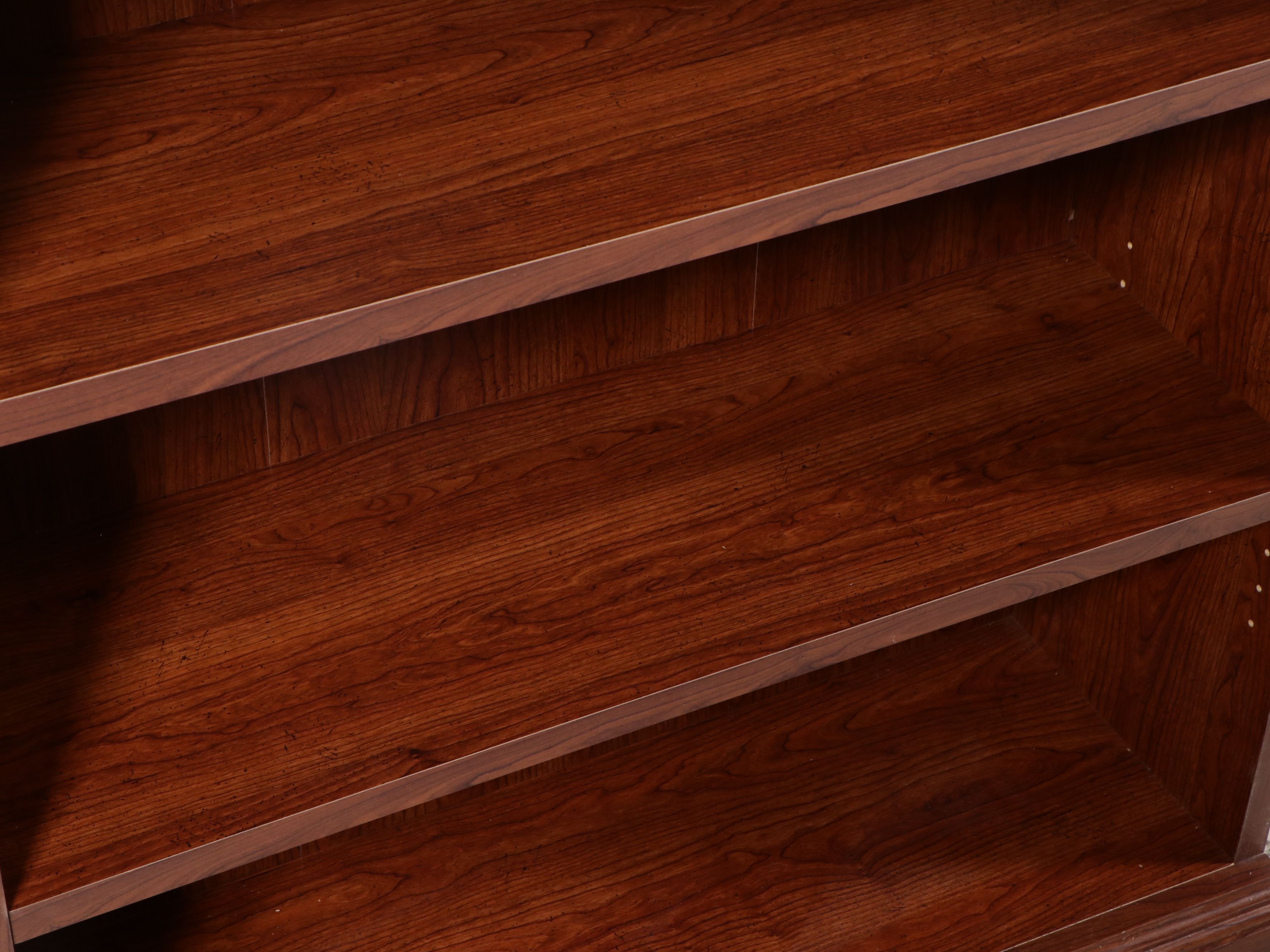 Classical Style Walnut Finish Freestanding Bookcase