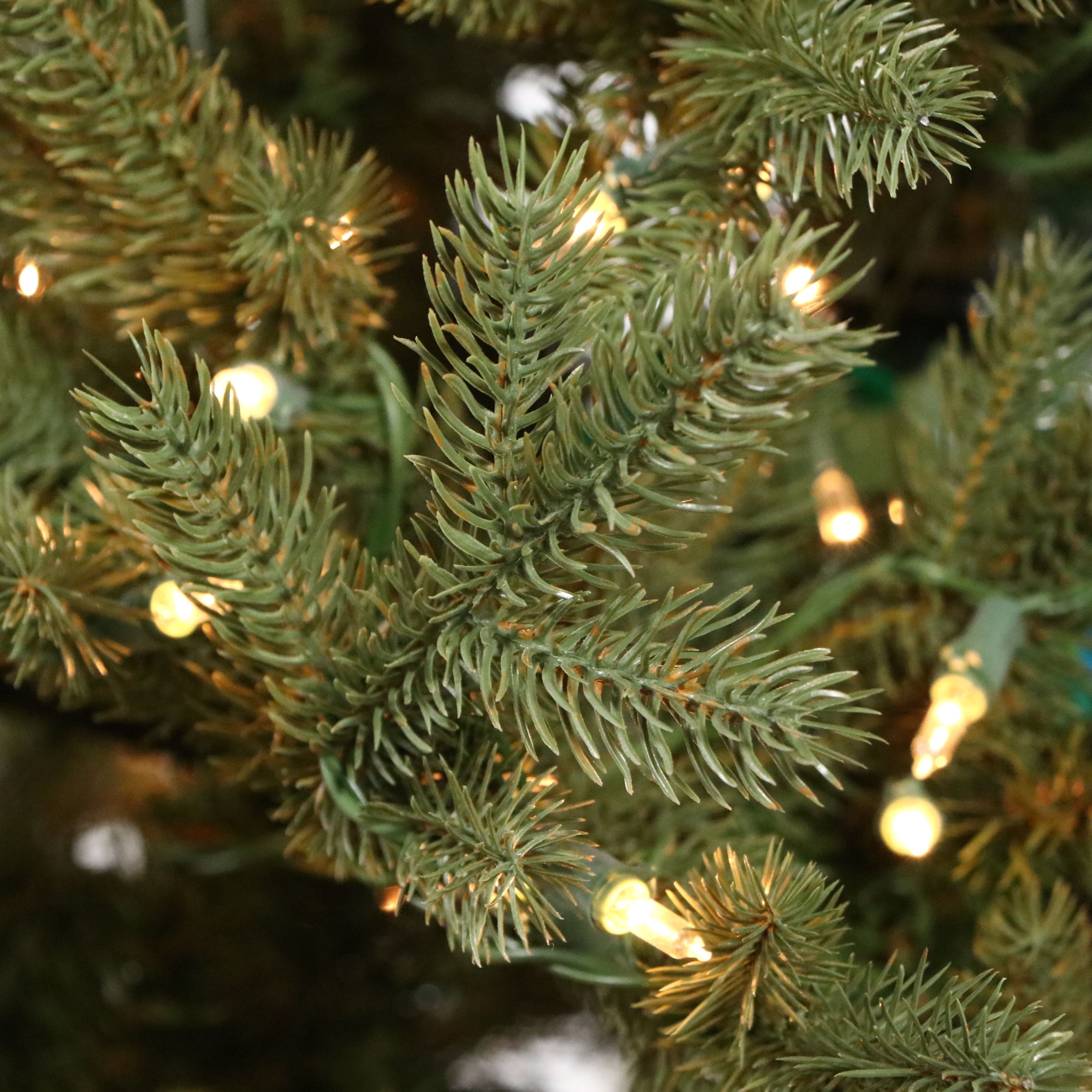 Frontgate Holiday Collection Pre-Lit Artificial Christmas Tree with Storage Bag