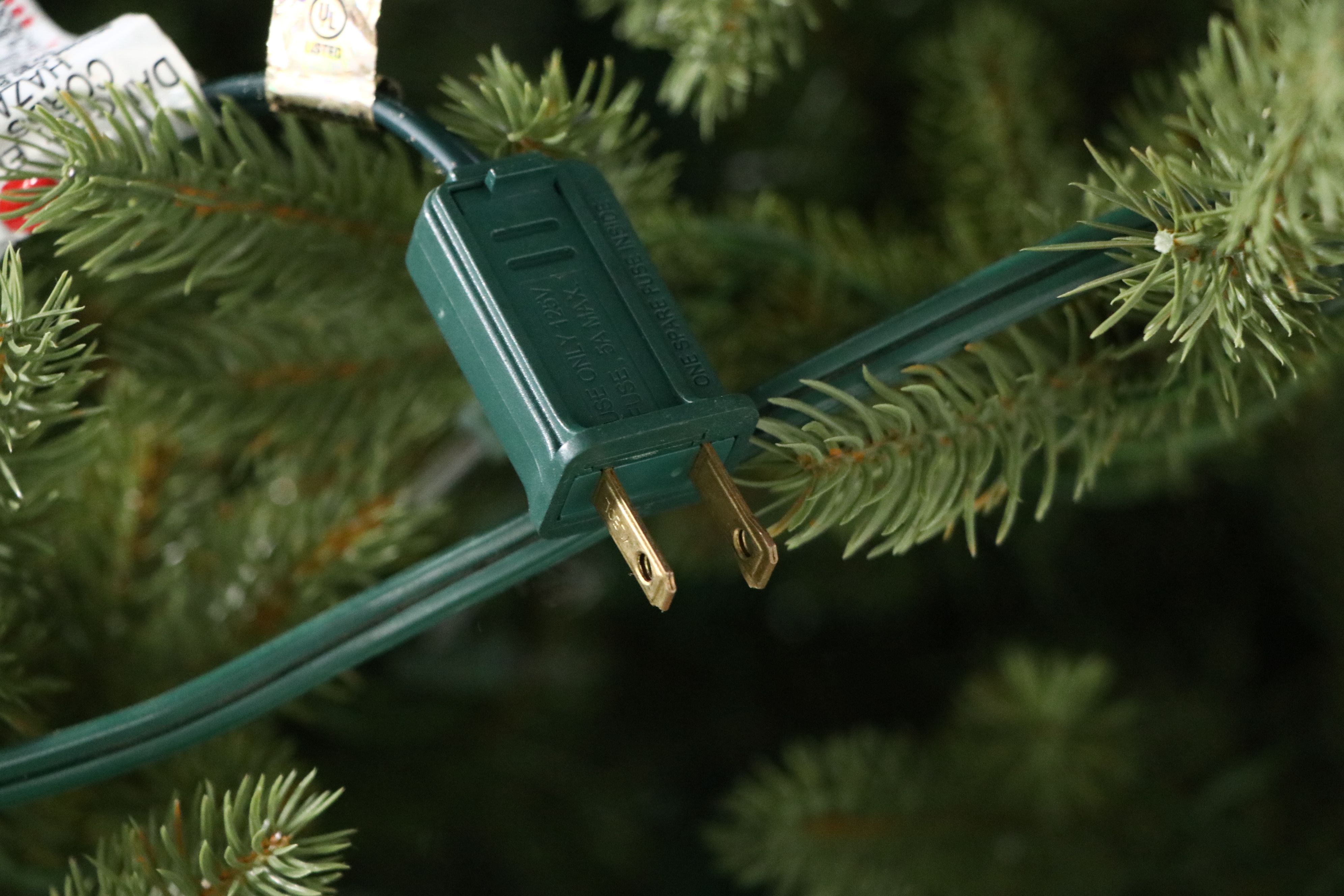 Frontgate Holiday Collection Pre-Lit Artificial Christmas Tree with Storage Bag