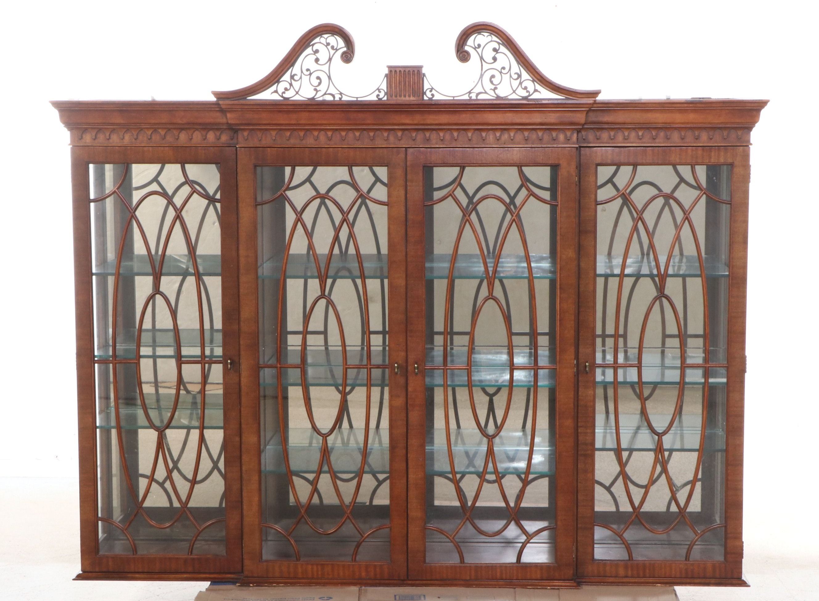 Henredon "Rittenhouse Square" Mahogany Breakfront China Cabinet