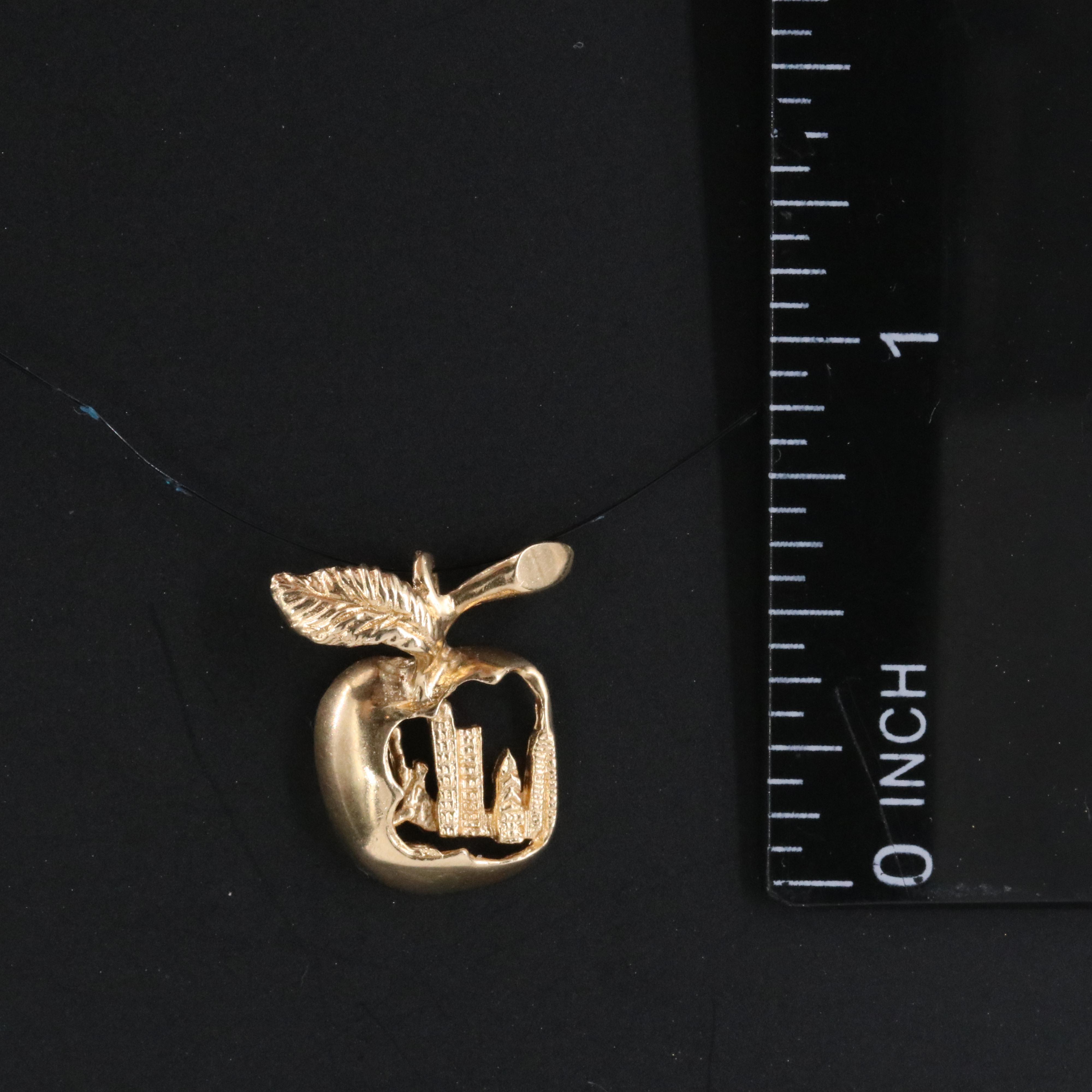 14K NYC Apple Skyline Pendant