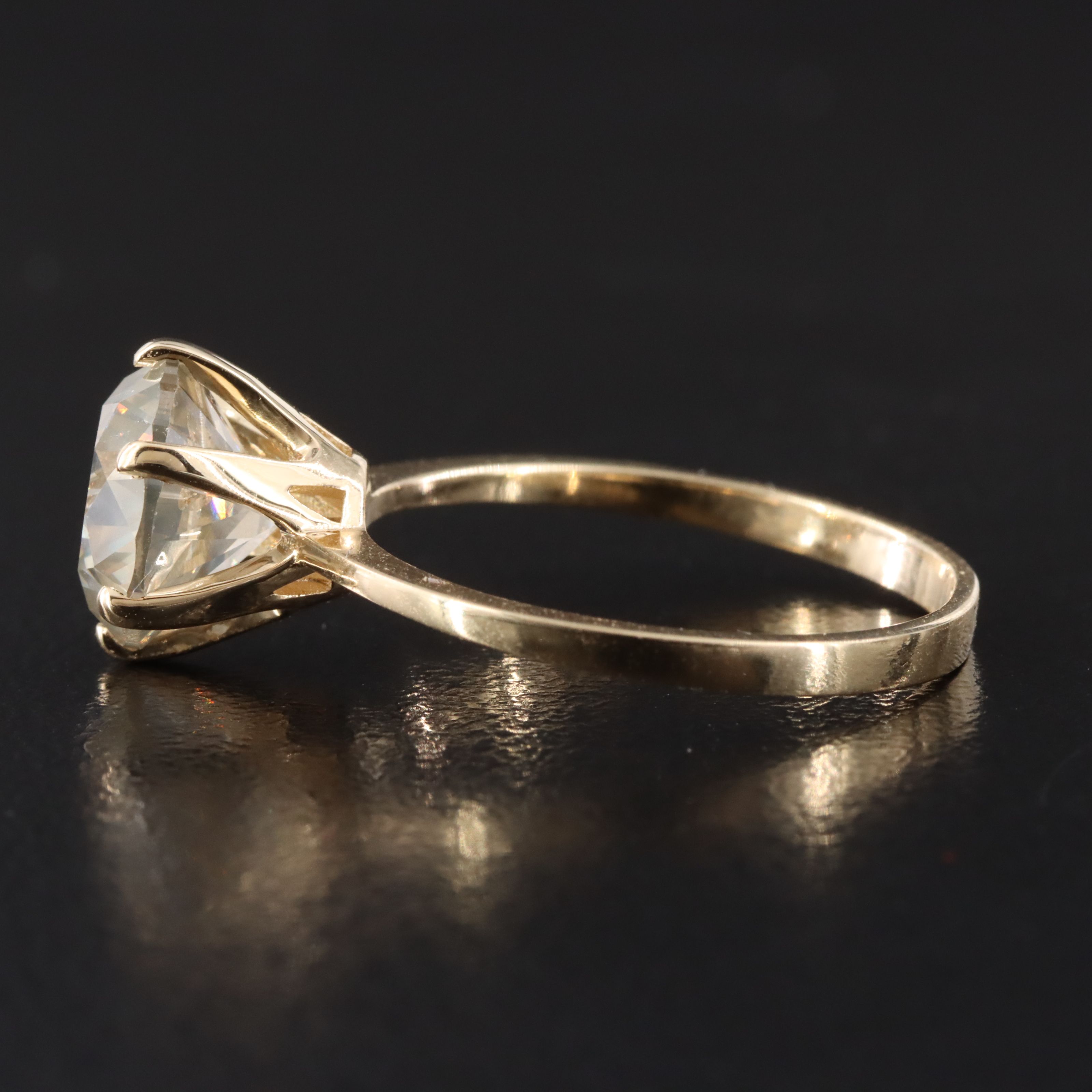 14K 2.52 CT Fancy Diamond Solitaire Ring with IGI Report