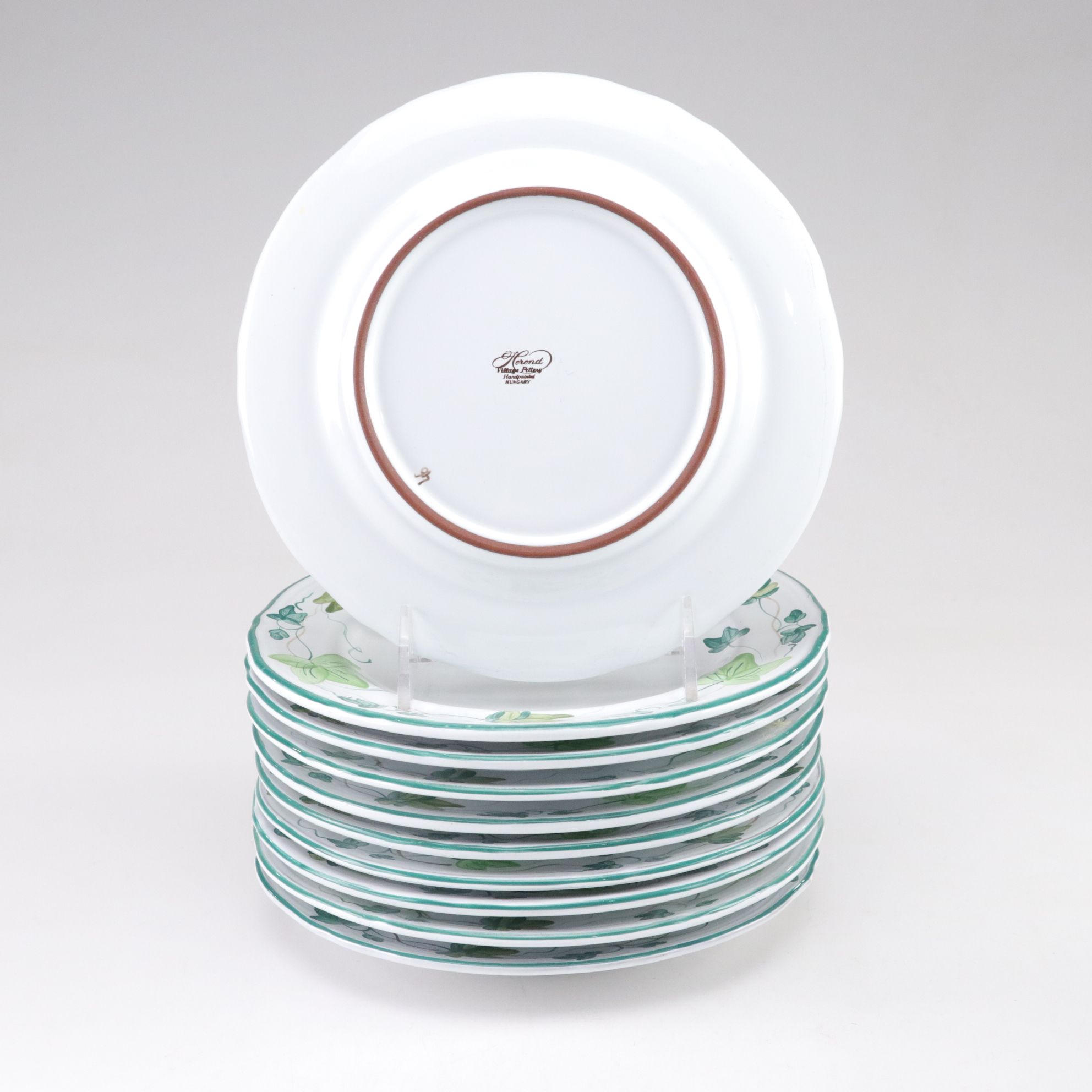 Herend Hand-Painted Leaf and Vine Dinnerware