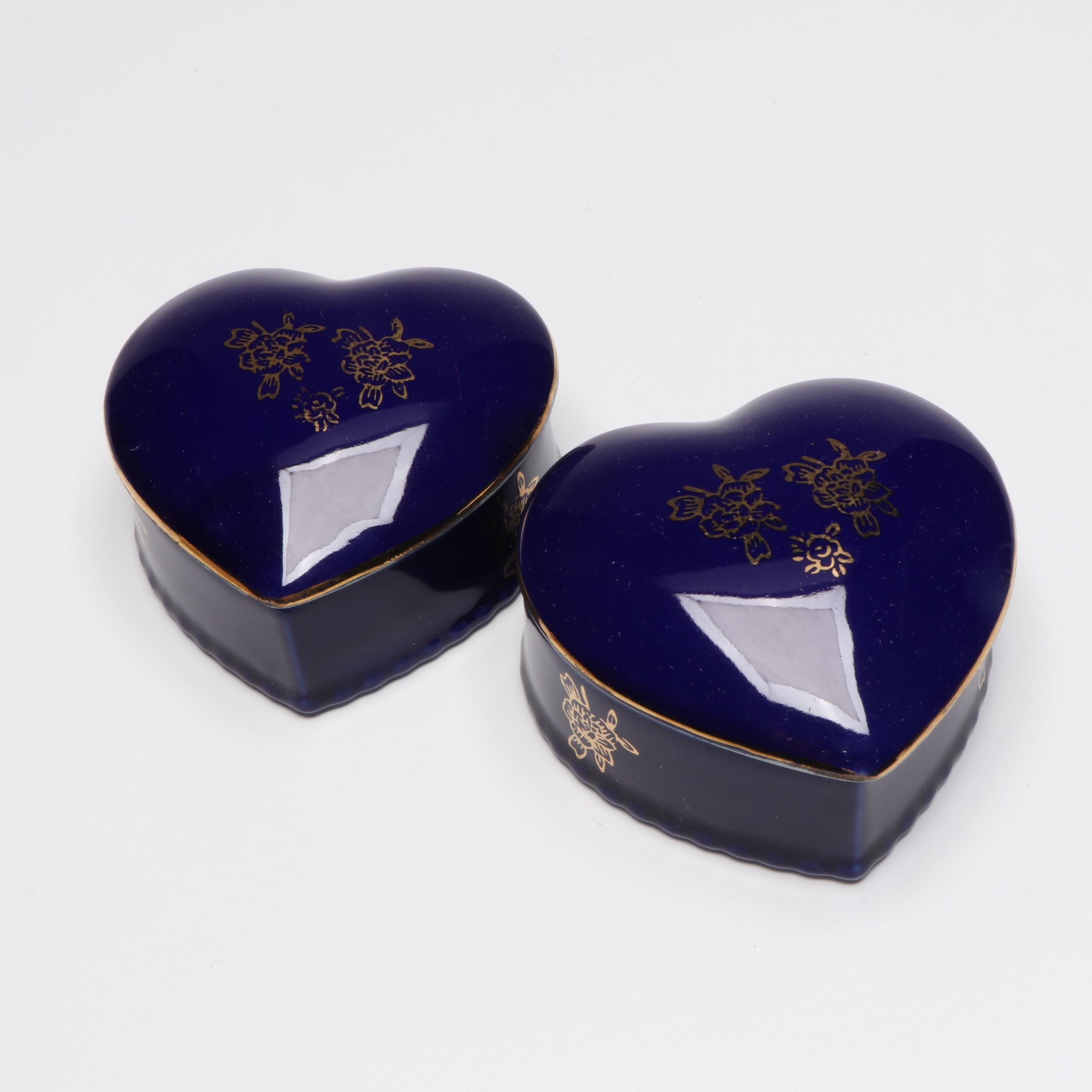 Sigma Ceramic Miss Piggy with Other Heart-Shaped Boxes and Décor