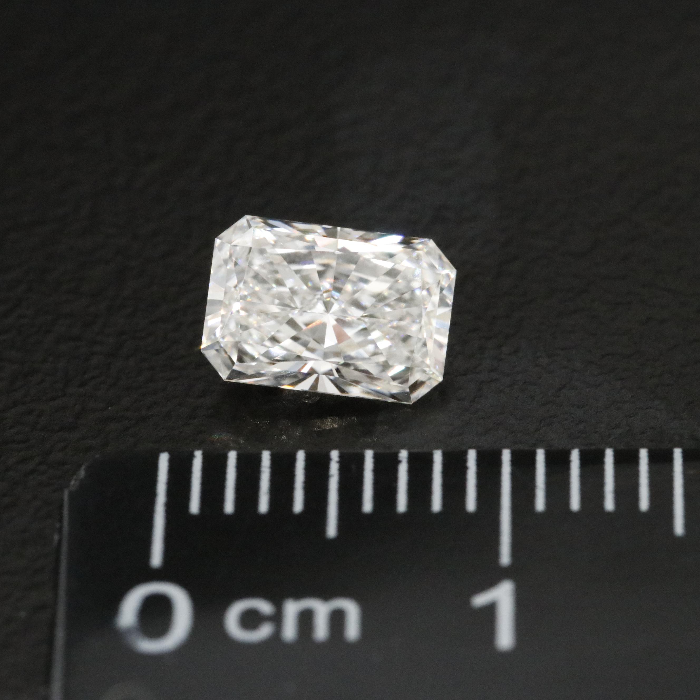 Loose 1.01 CT Lab Grown Diamond with IGI Report