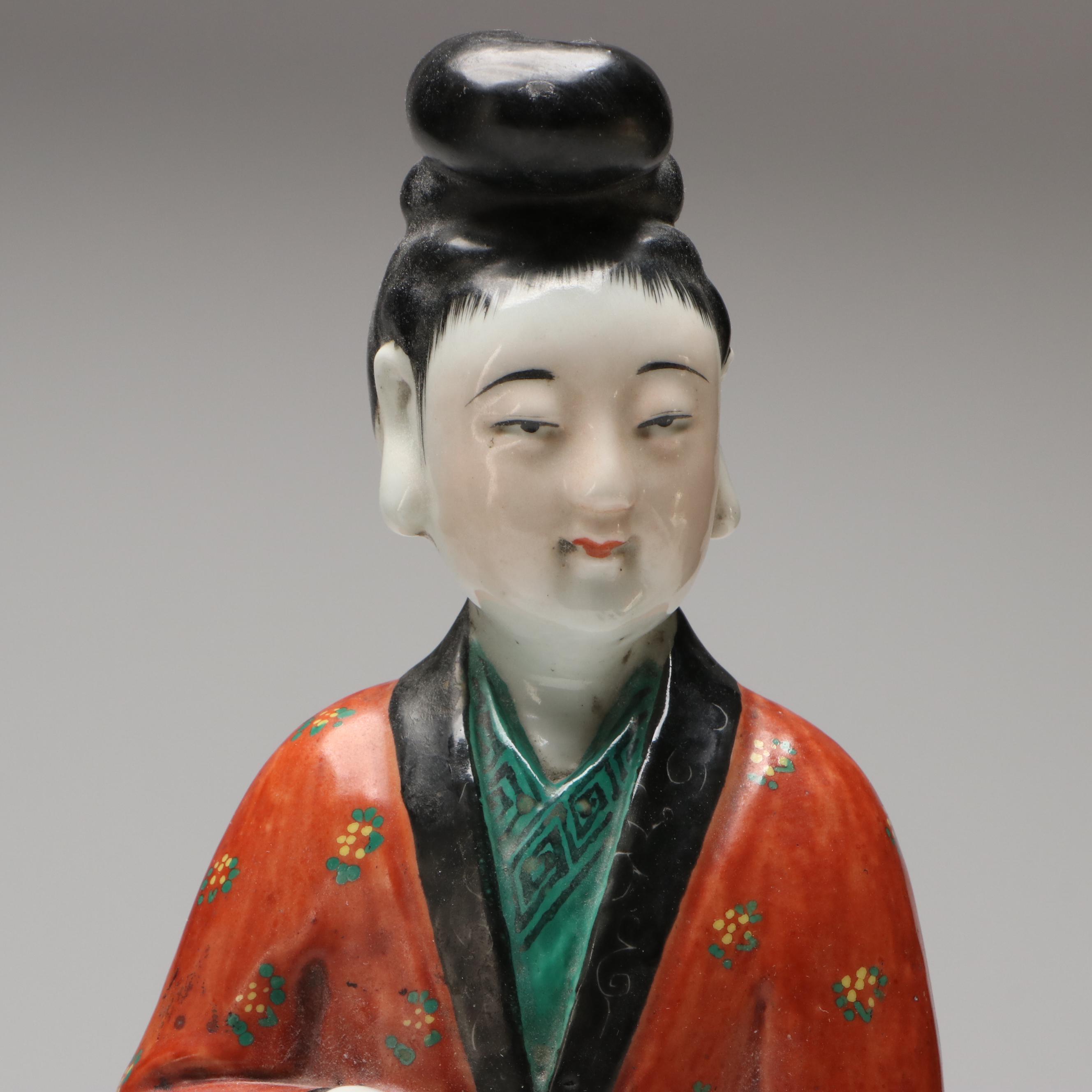 Chinese Republic Period Porcelain Court Figures