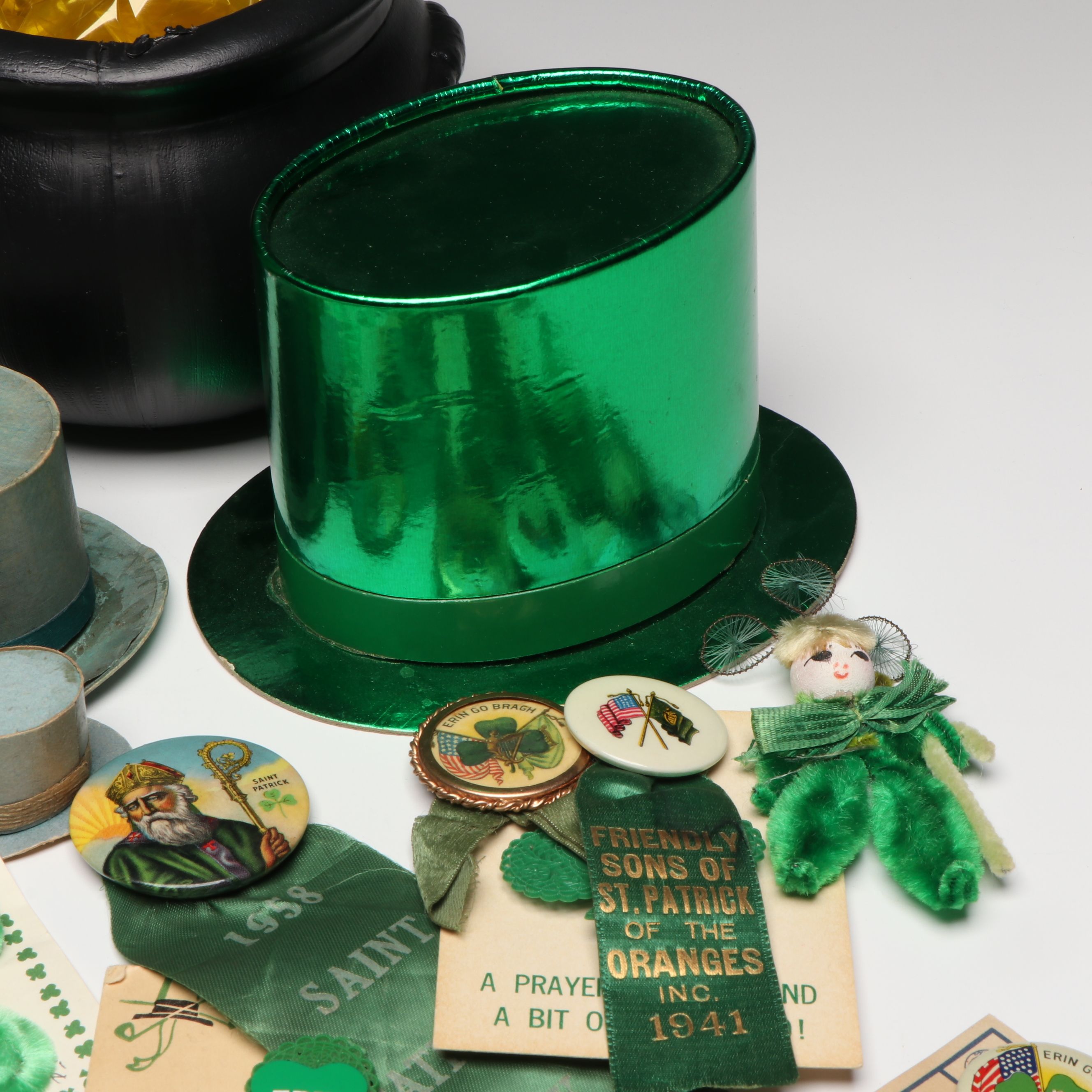 St. Patrick's Day Pins with Vintage Candy Boxes and More Seasonal Décor