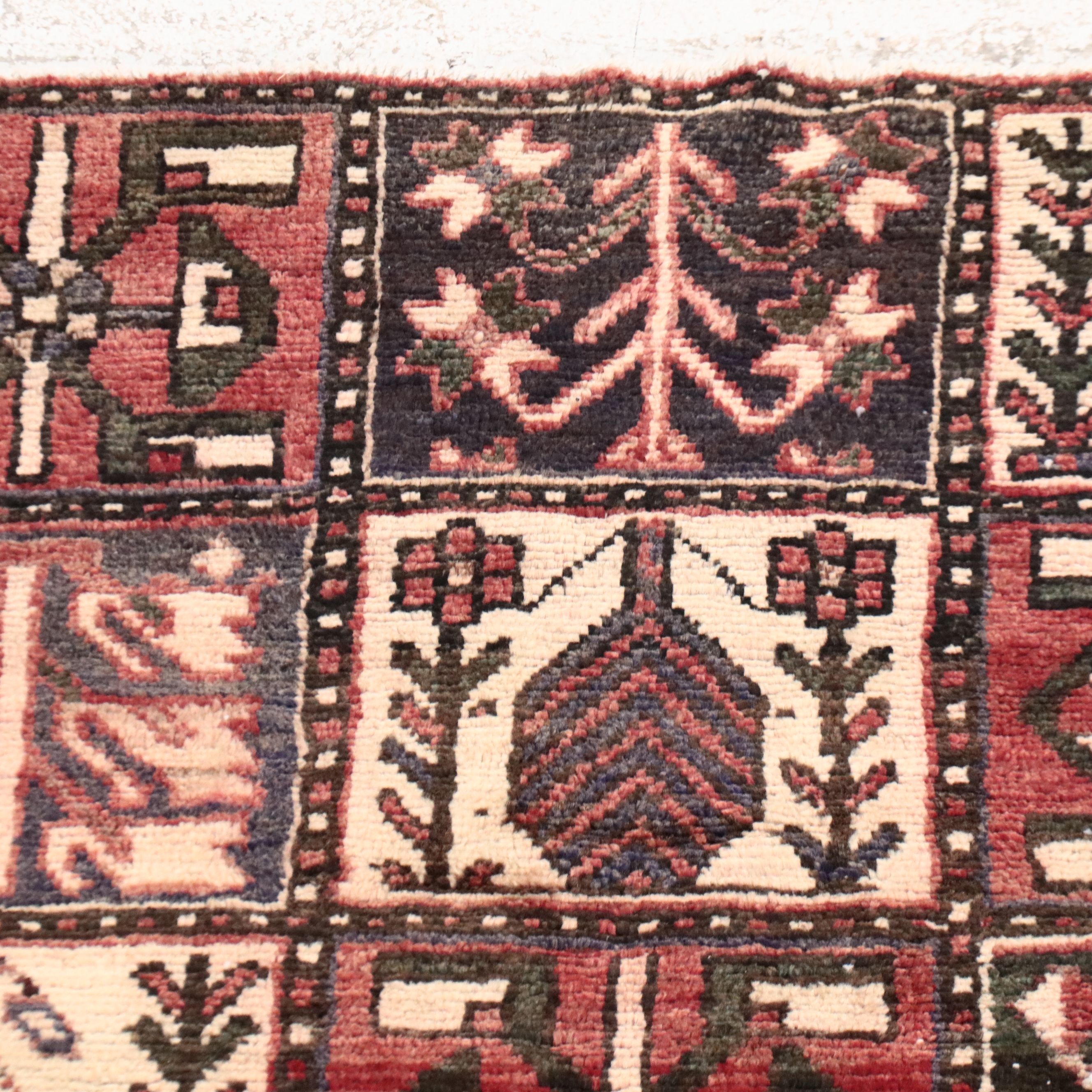 3'1 x 7'10 Hand-Knotted Persian Bakhtiari Long Rug