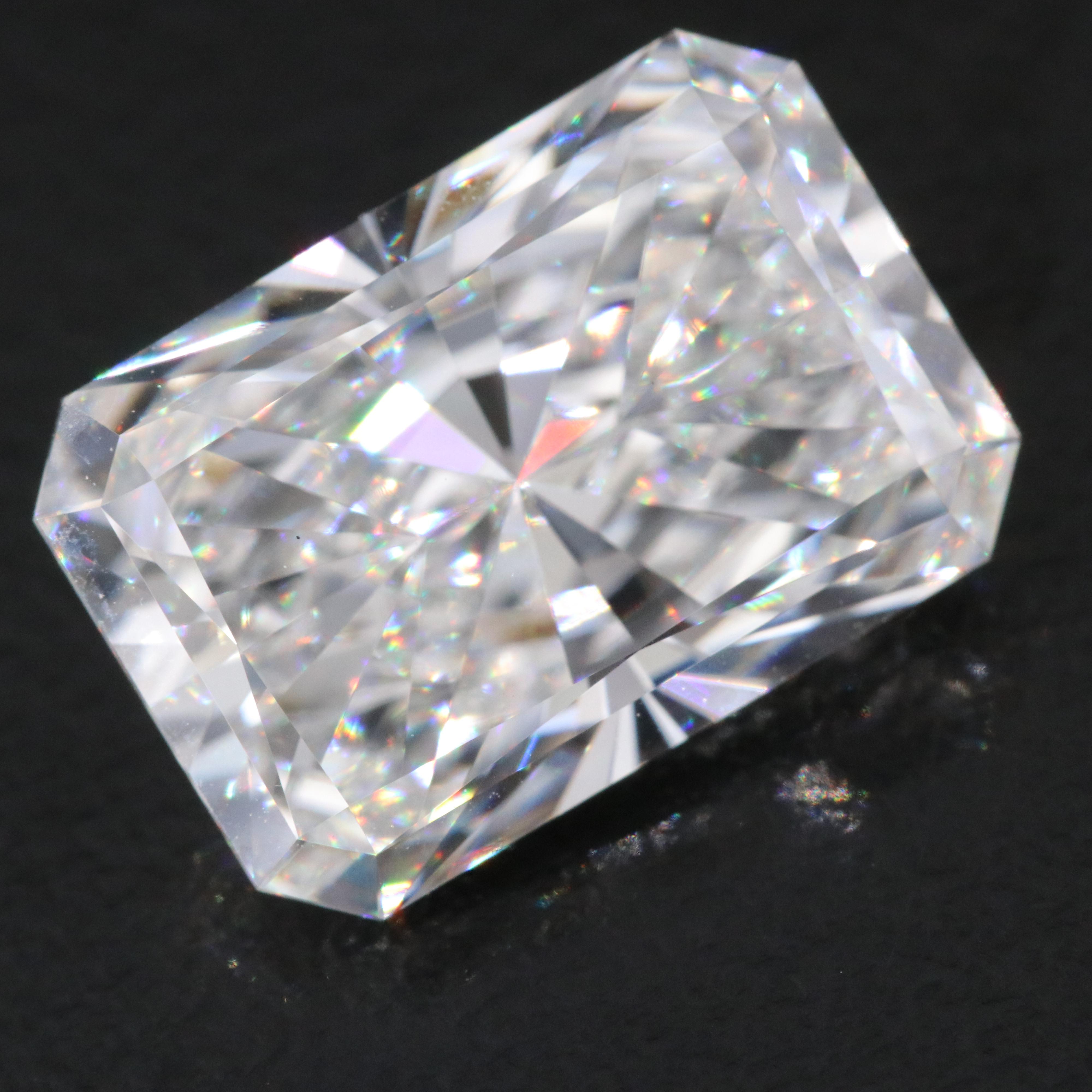 Loose 5.09 CT Lab Grown Diamond with IGI Report