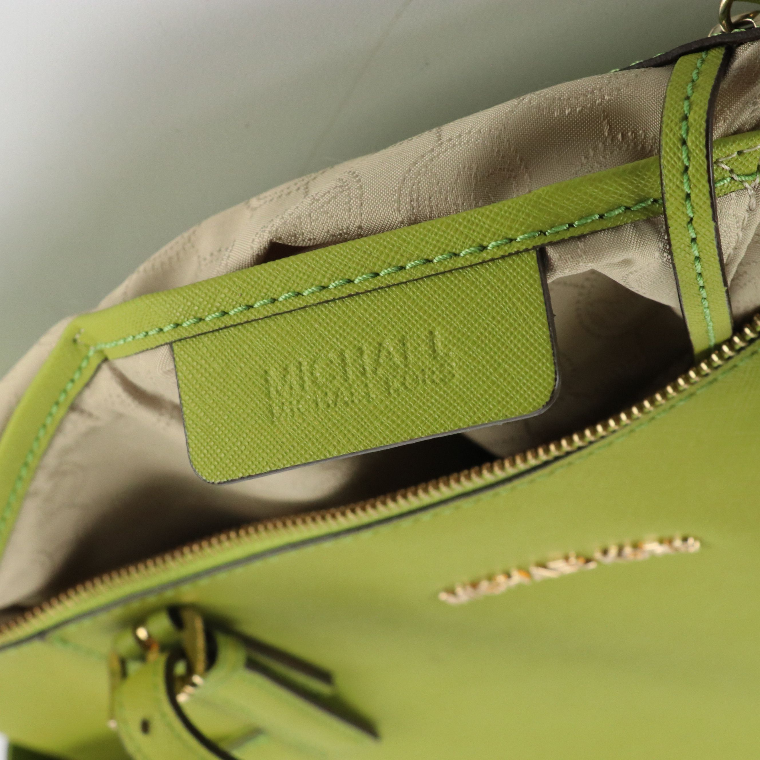Michael Kors Jet Set Zip Tote in Green Textured Leather