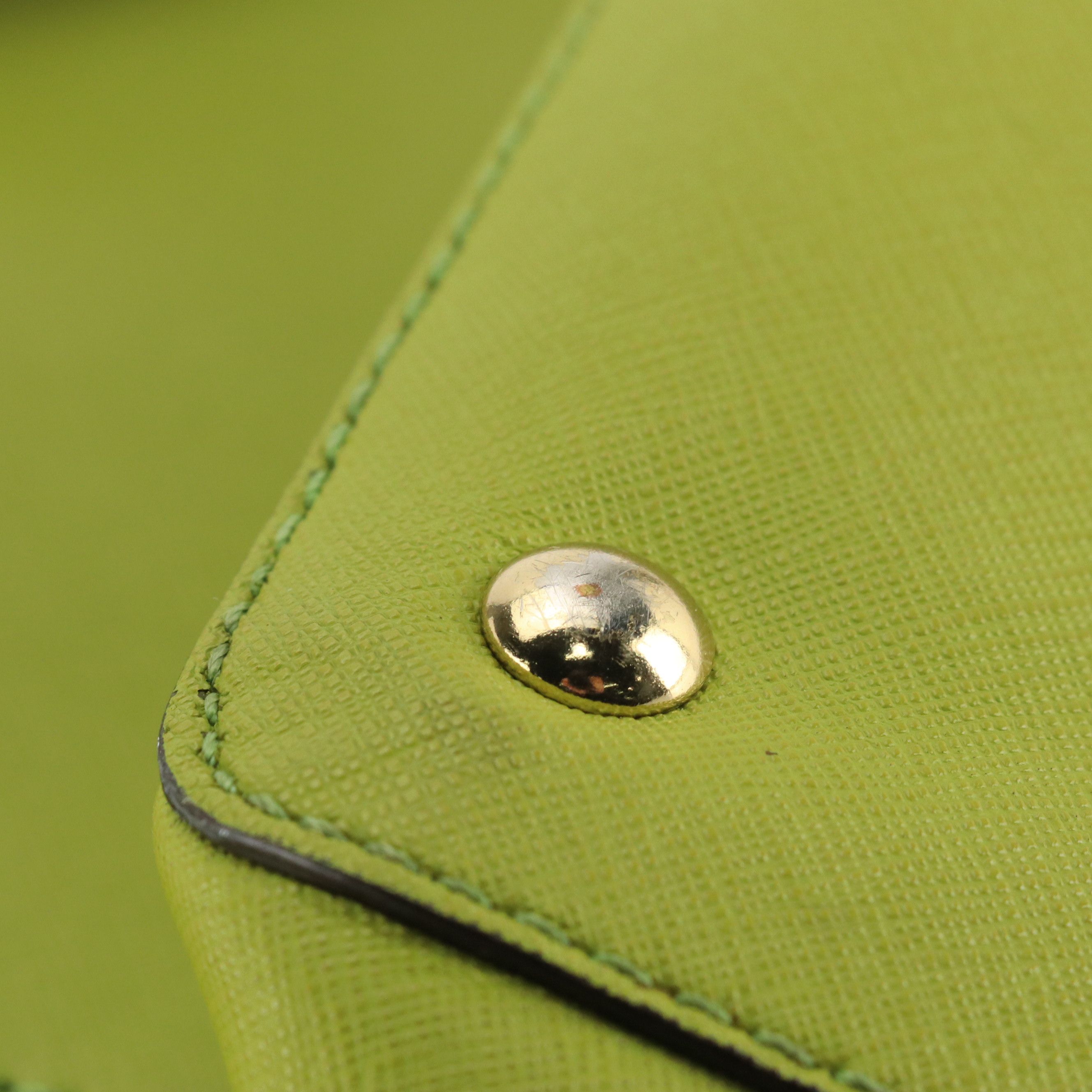 Michael Kors Jet Set Zip Tote in Green Textured Leather