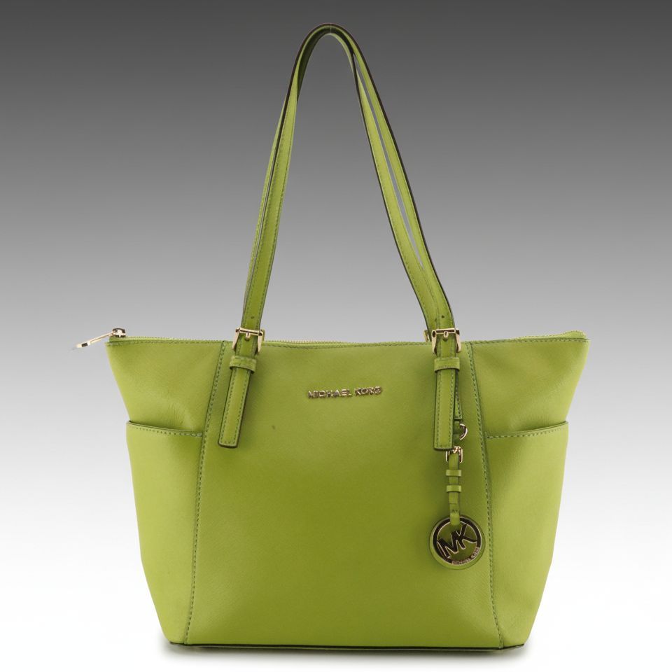 Michael Kors Jet Set Zip Tote in Green Textured Leather