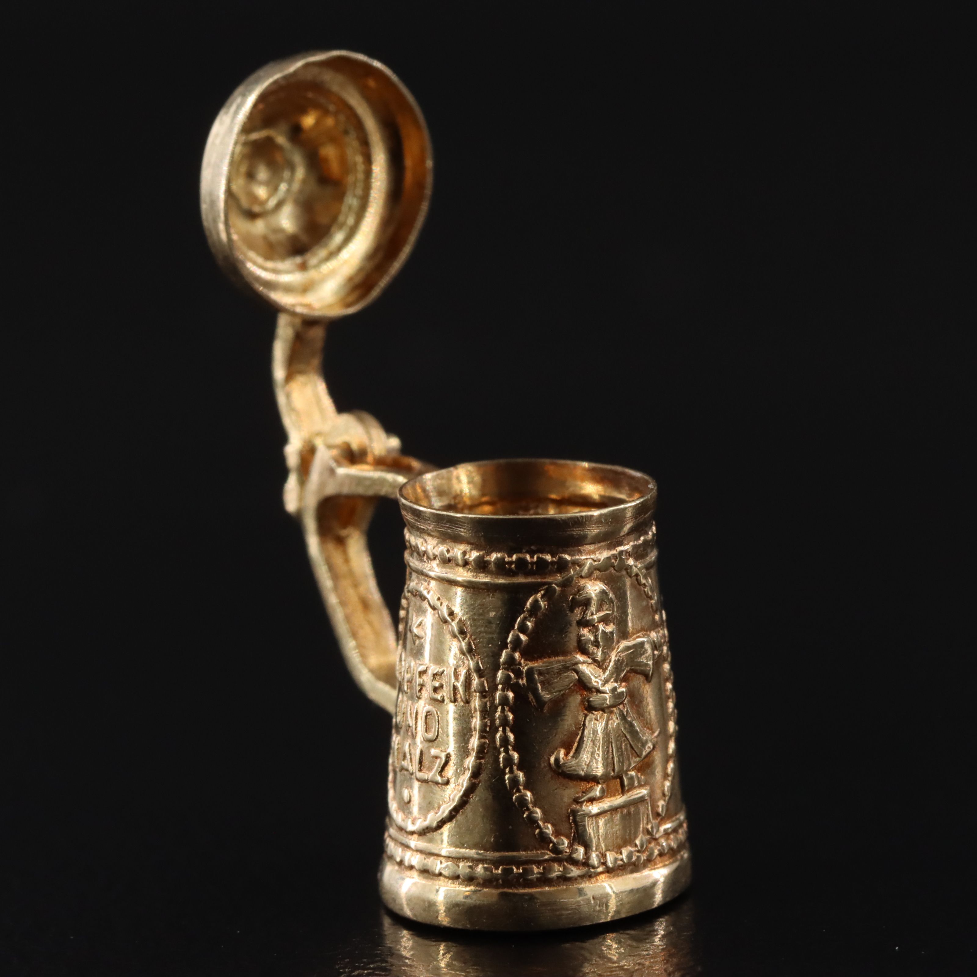 14K Articulated Beer Stein Charm Pendant