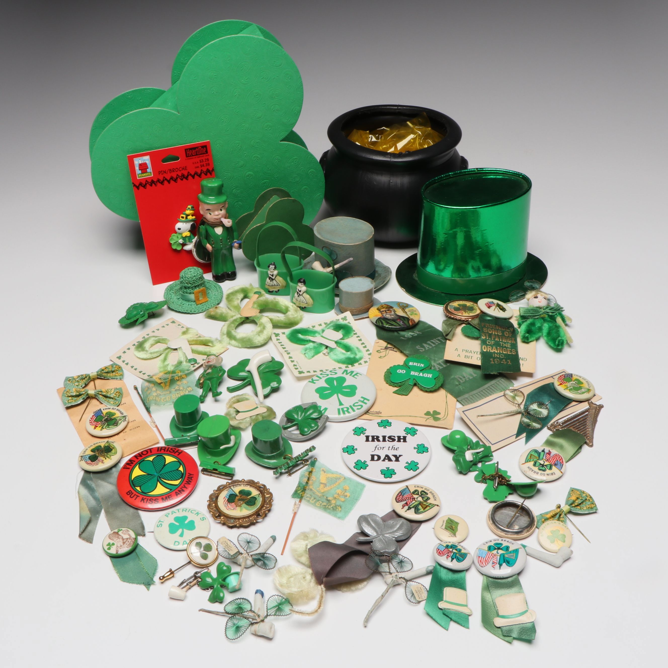 St. Patrick's Day Pins with Vintage Candy Boxes and More Seasonal Décor