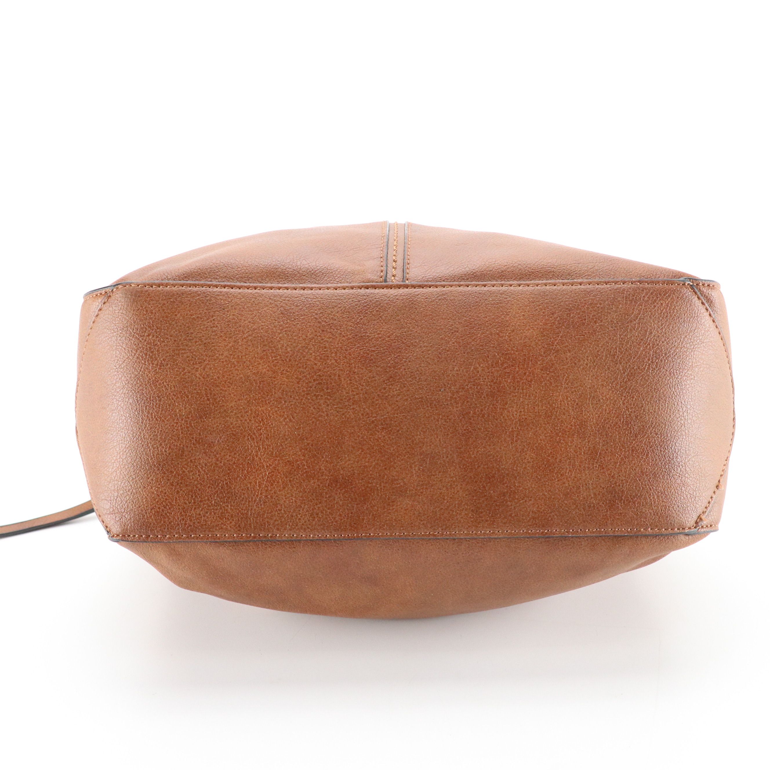 Realer Zippered Hobo Shoulder Bag in Brown Faux Leather