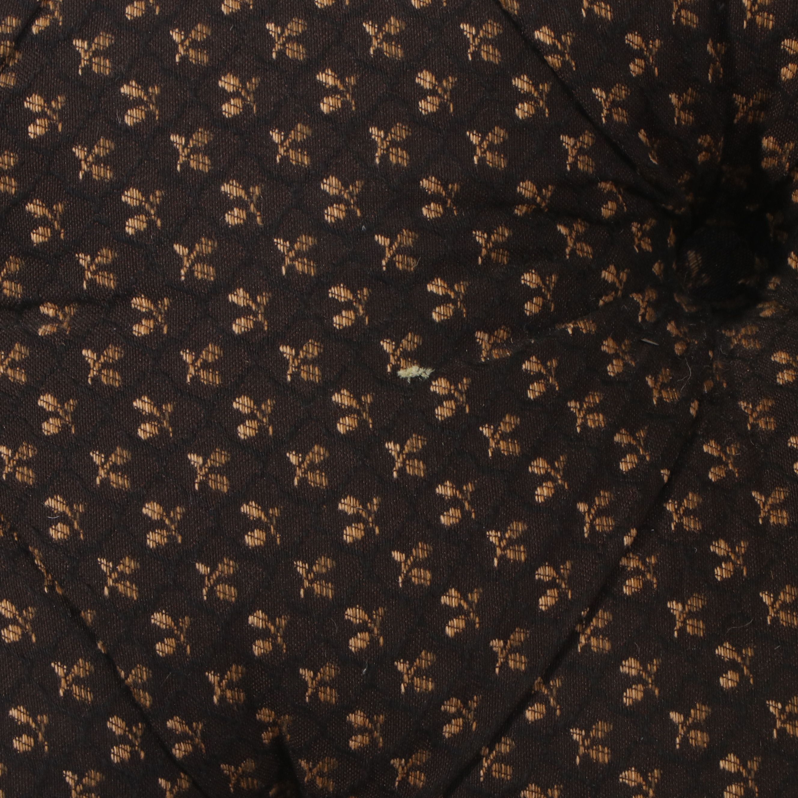 Schnadig French Provincial Style Button-Tufted Fabric Upholstered Loveseat