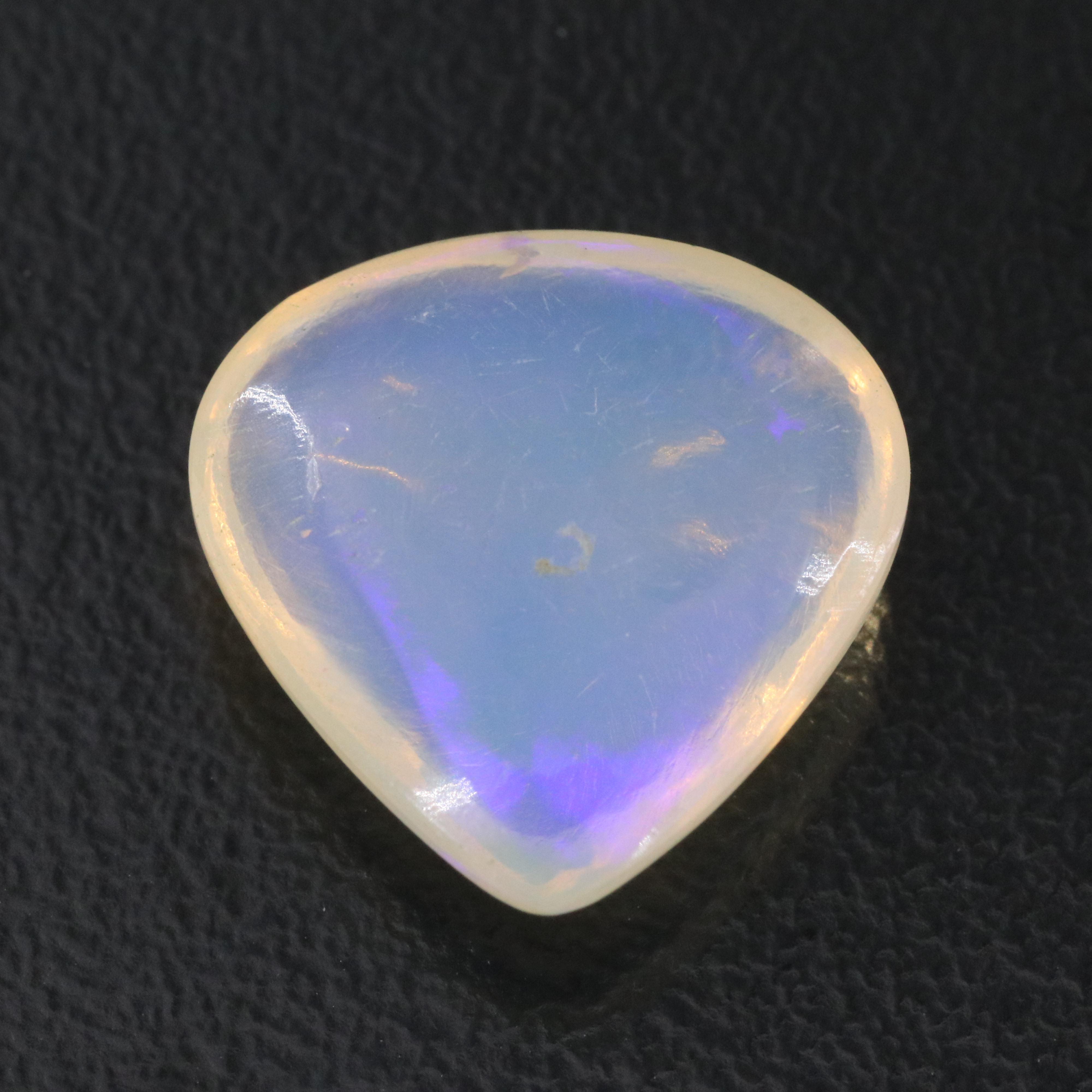 Loose 4.66 CT Opal