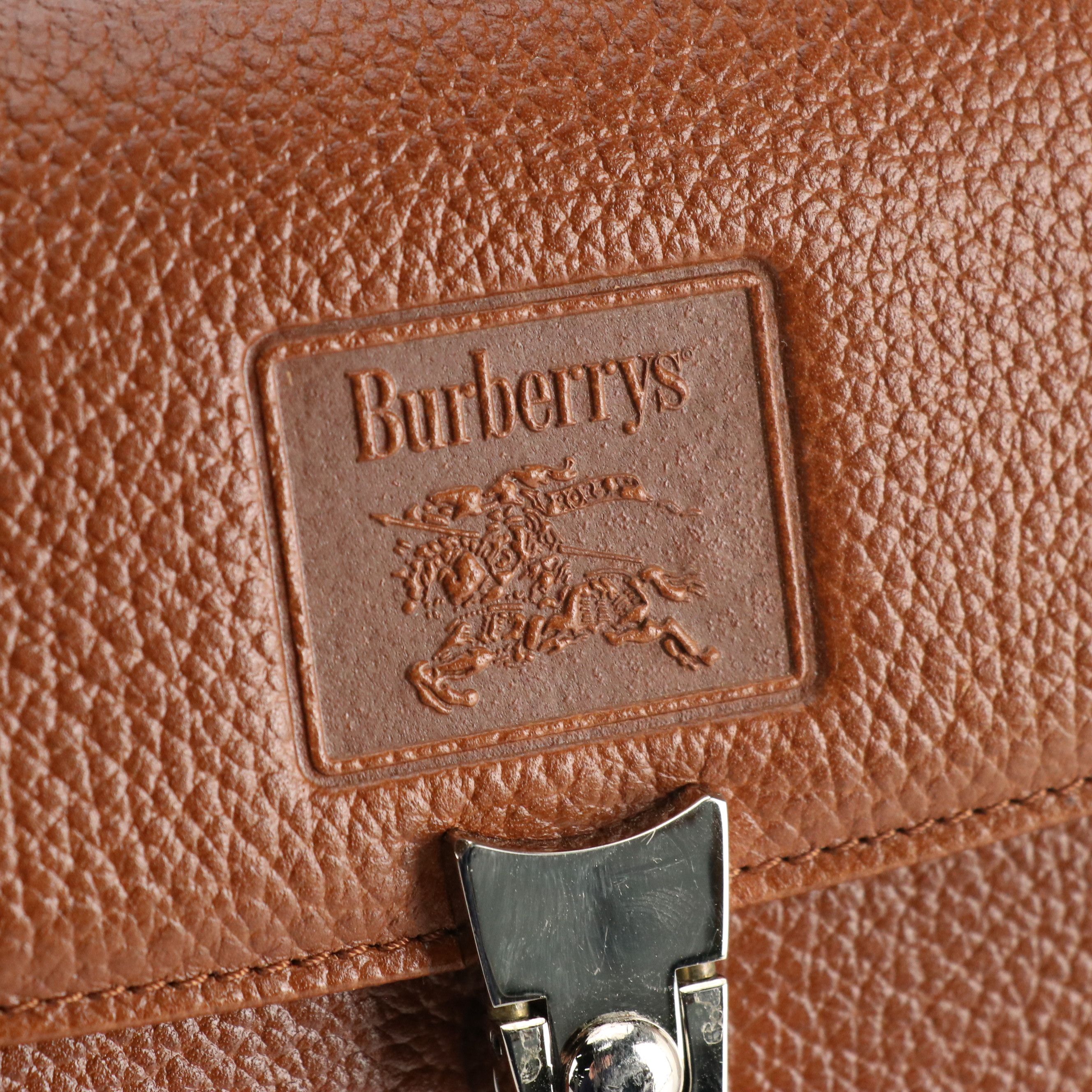 Burberrys Vintage Top Handle Bag in Brown Grained Leather with Smooth Trim