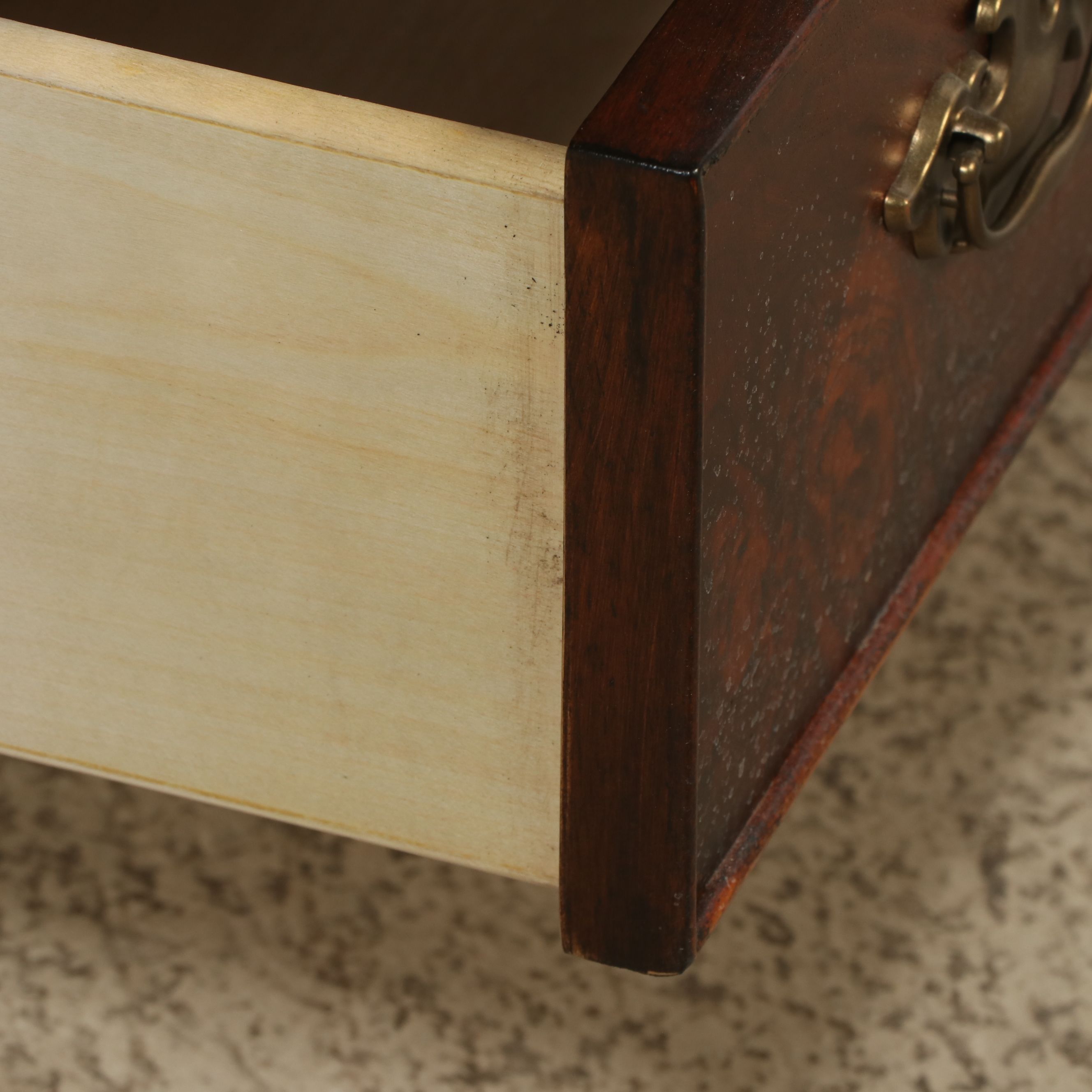 Continents By Broyhill Federal Style Mahogany Gentleman's Dresser