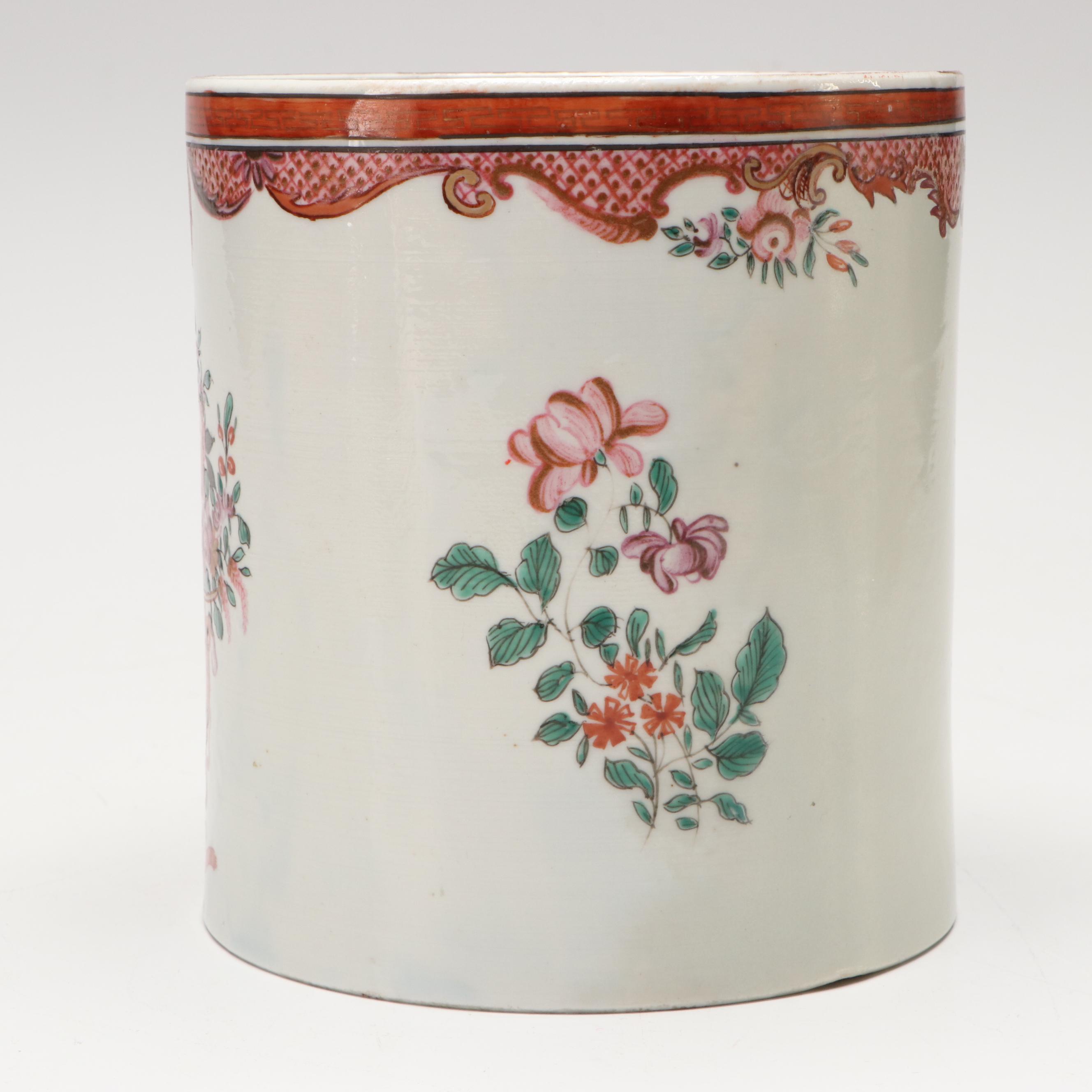 Chinese Export Porcelain "Famille Rose" Brush Pot (Bitong), Late Qing Dynasty
