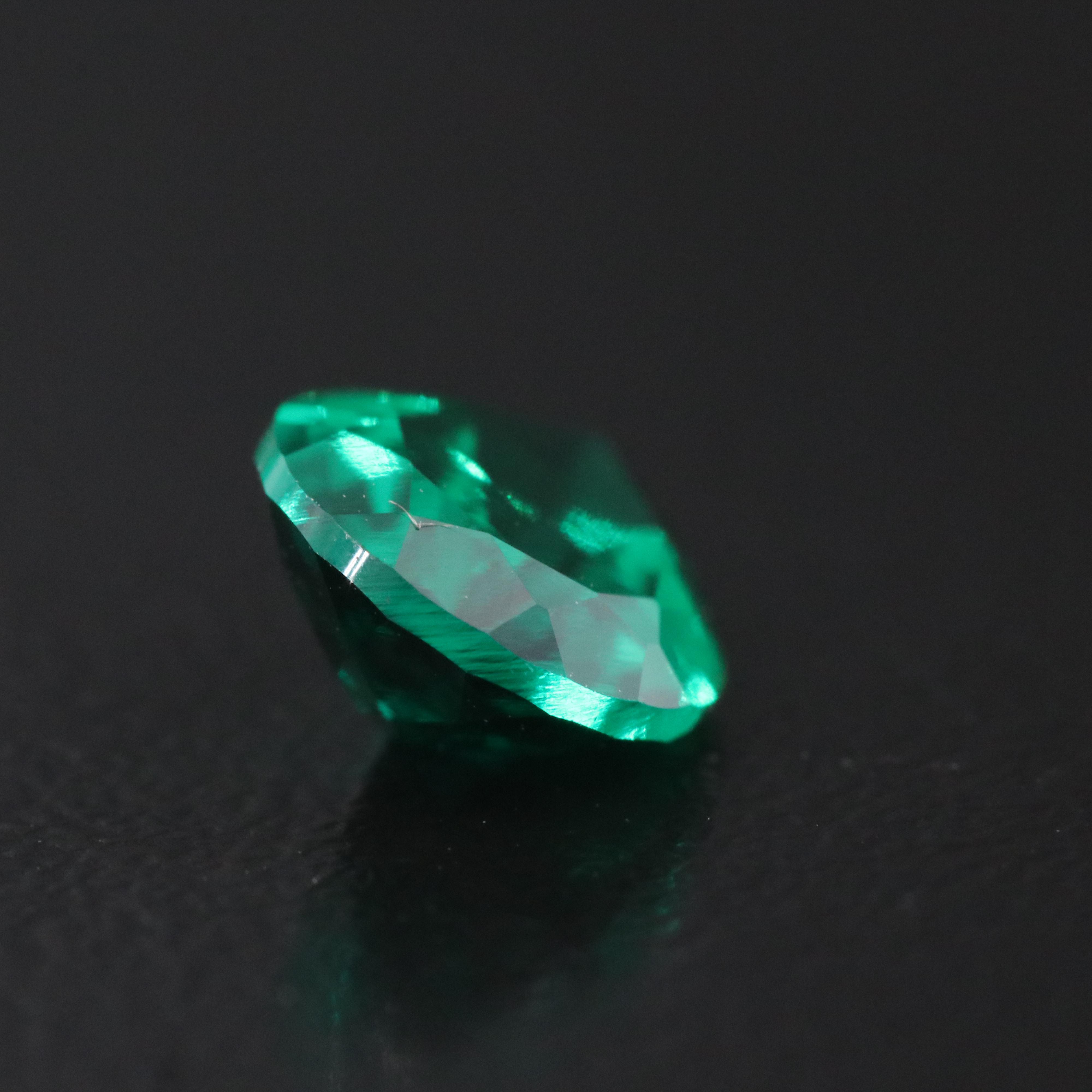 Loose 1.56 CT Lab Grown Emerald