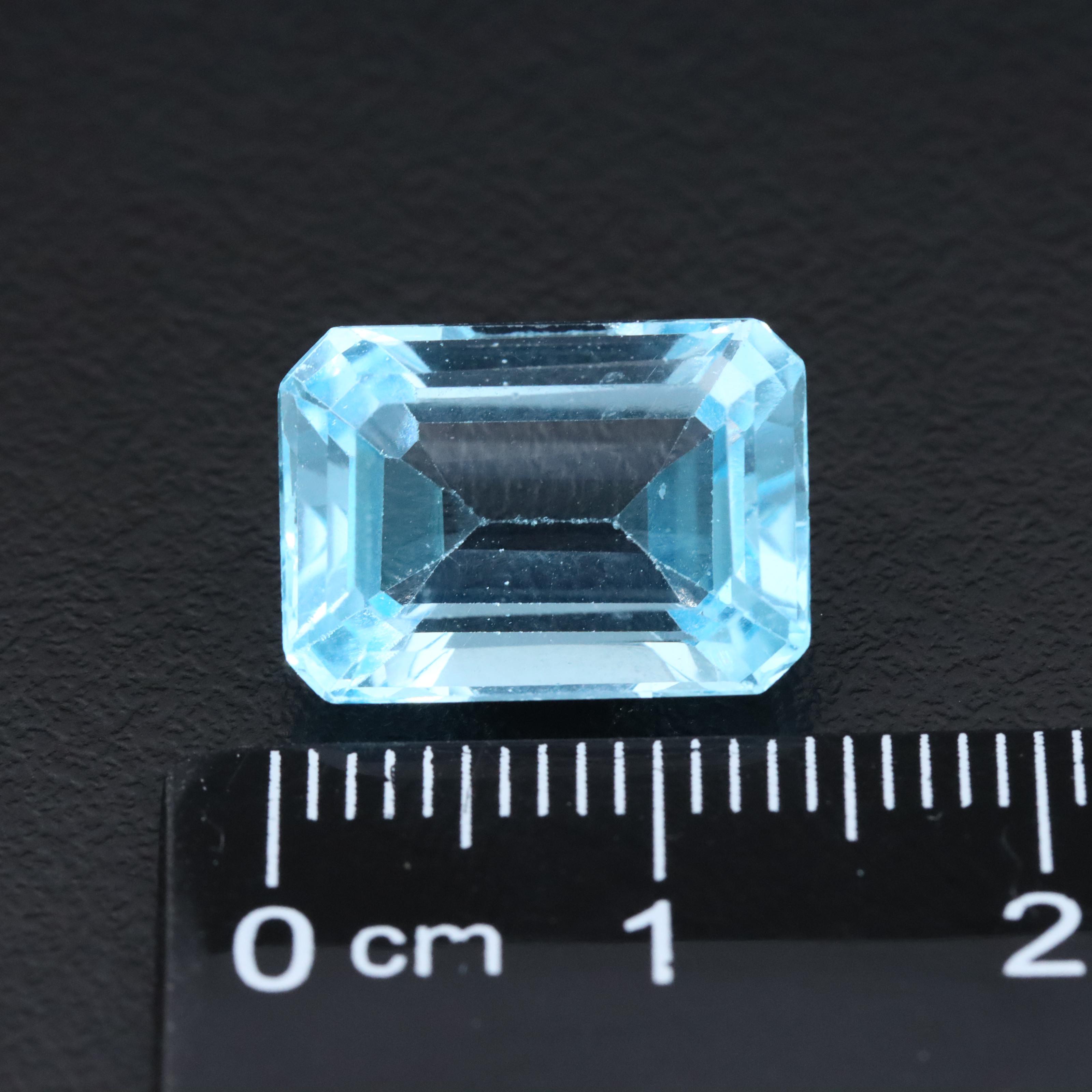 Loose 9.05 CT Blue Topaz