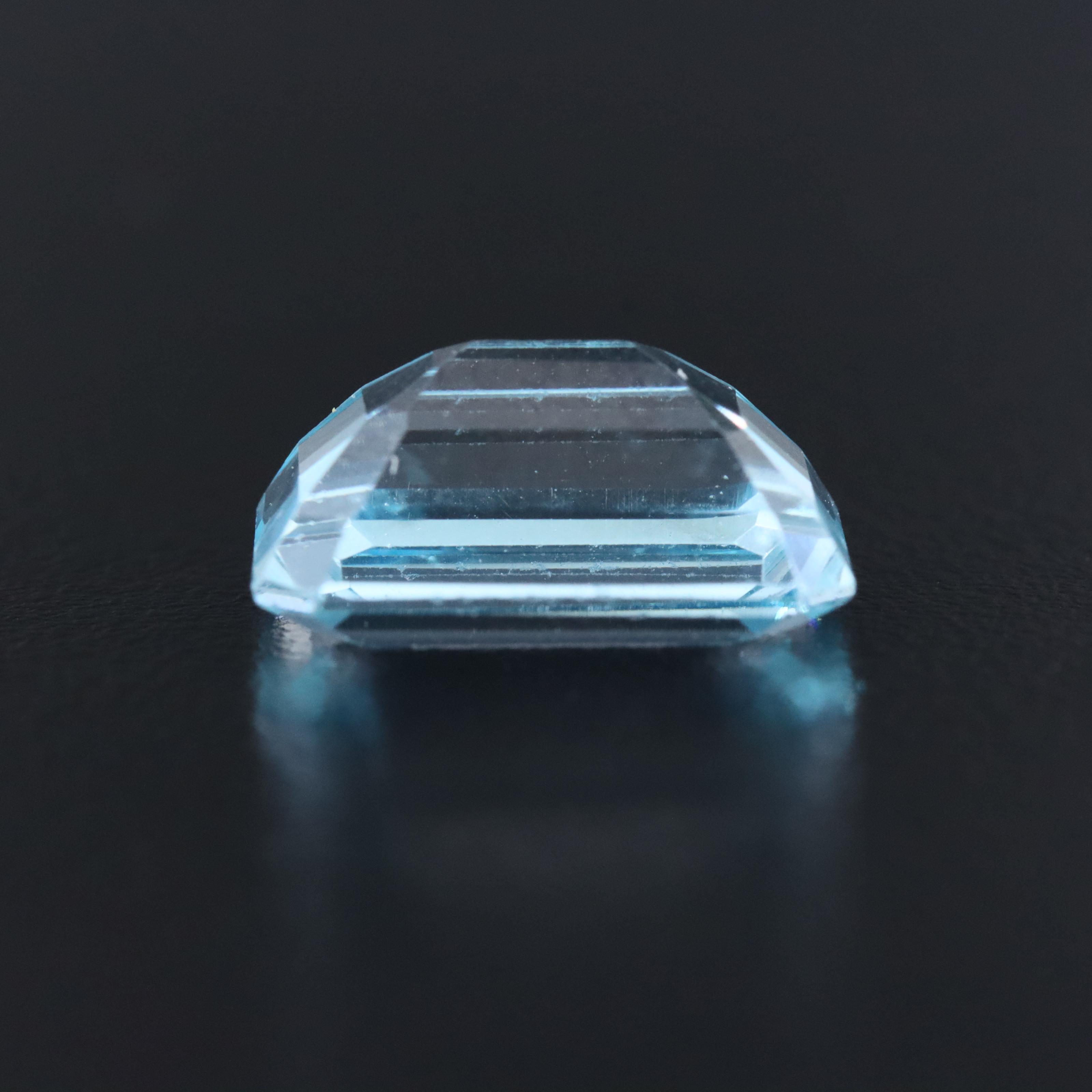 Loose 9.05 CT Blue Topaz