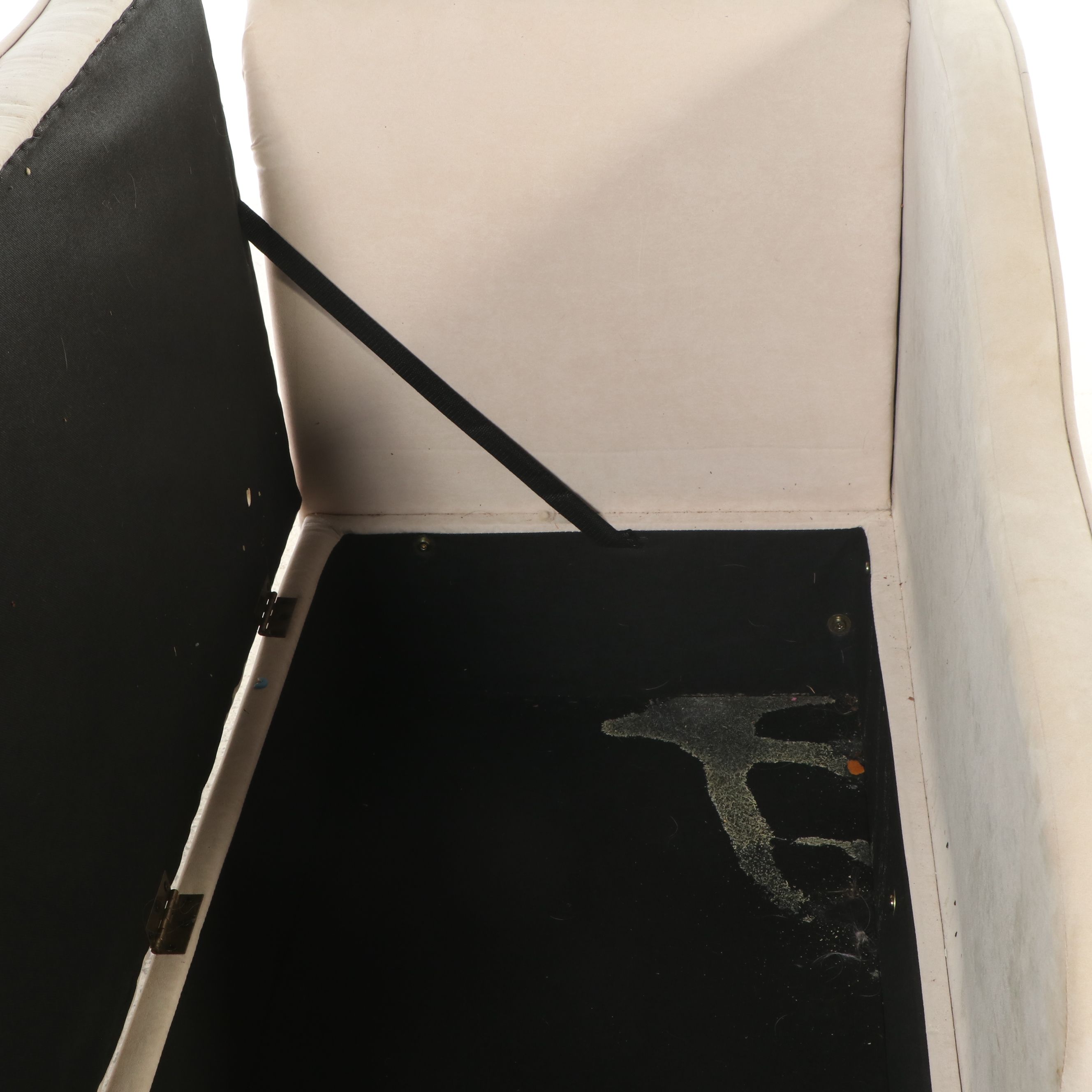 Cream Fabric Upholstered Chaise Lounge with Storage