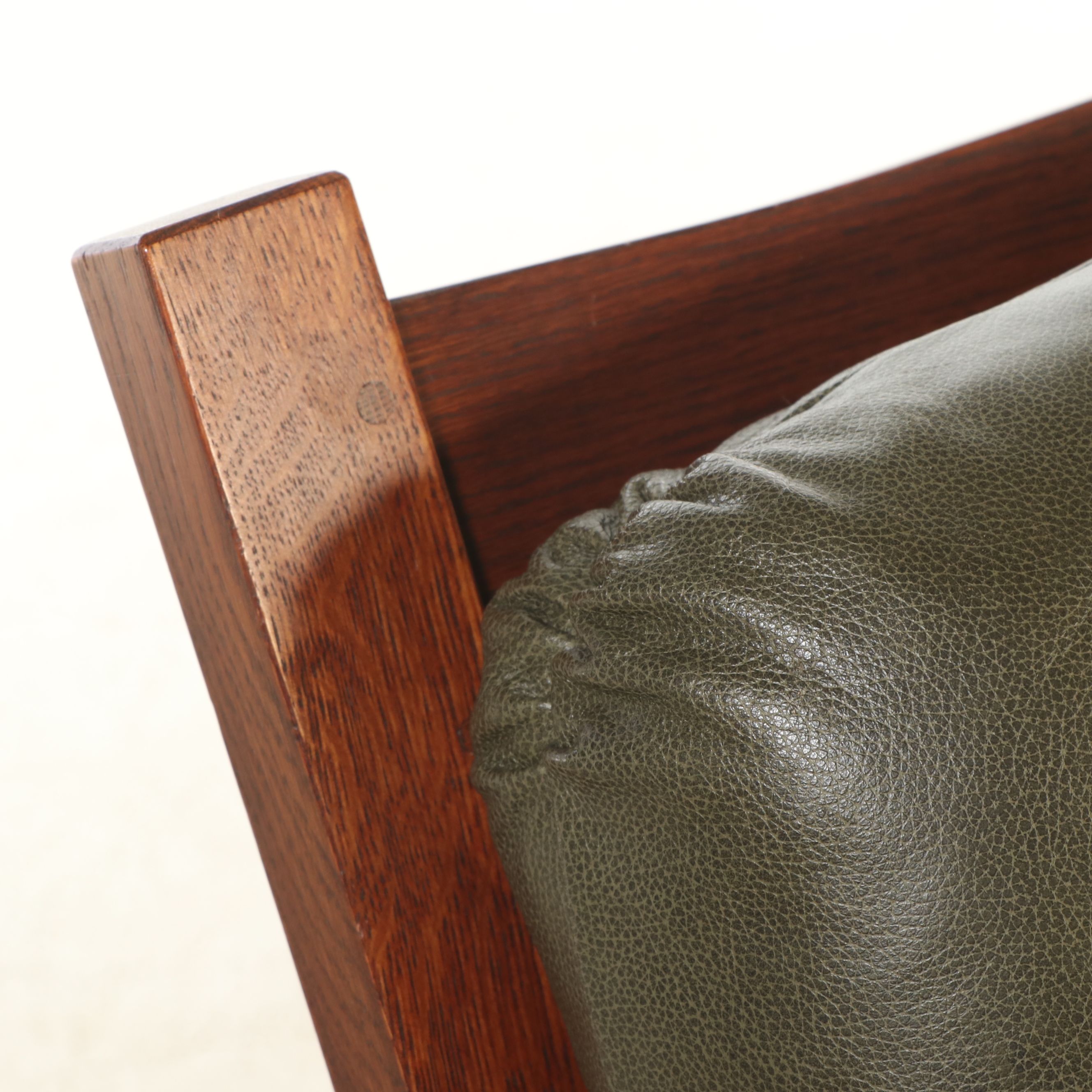 Stickley Craftsman Style Oak Armchair and Ottoman, 2005