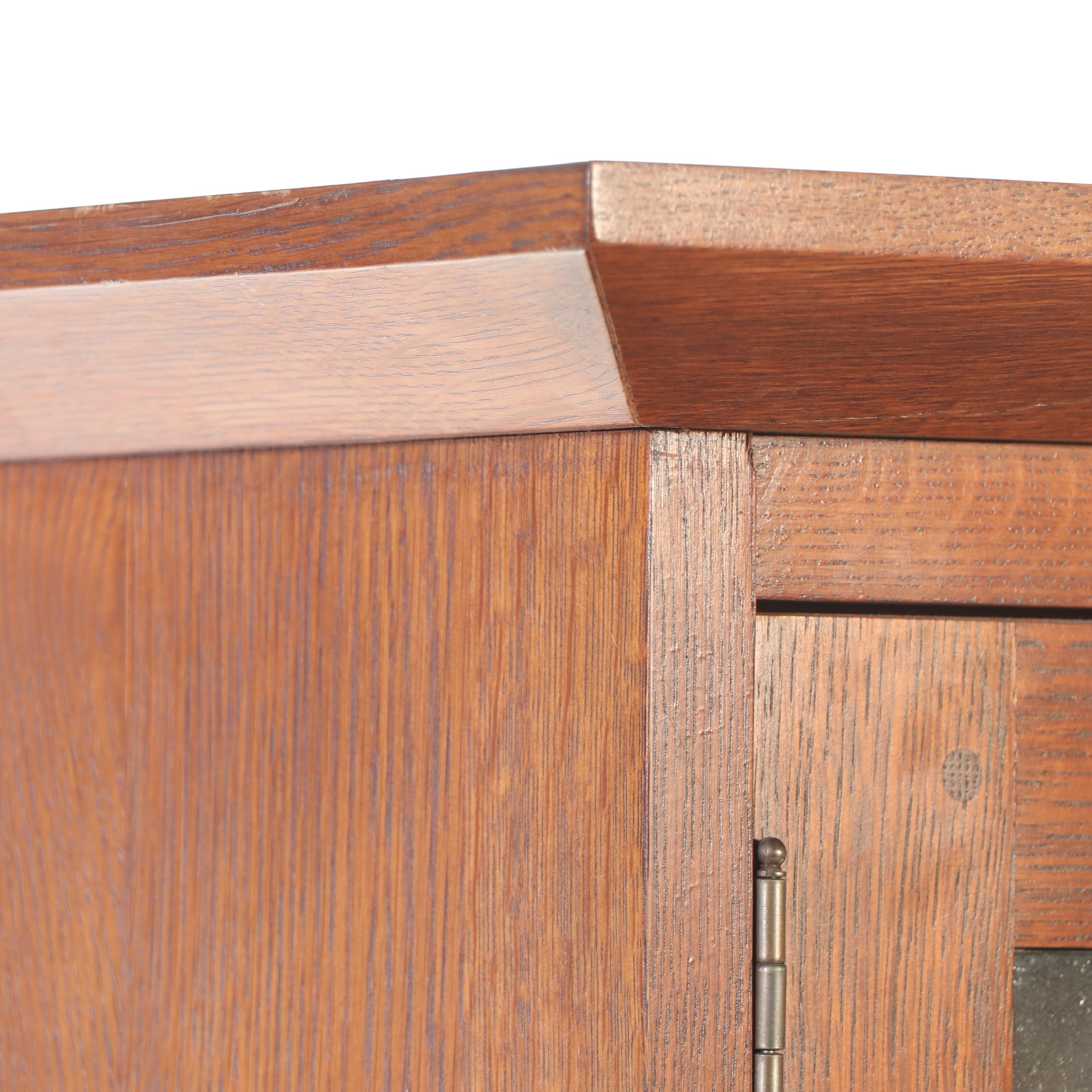 Stickley American Arts & Crafts Style Inlaid Oak Media Cabinet