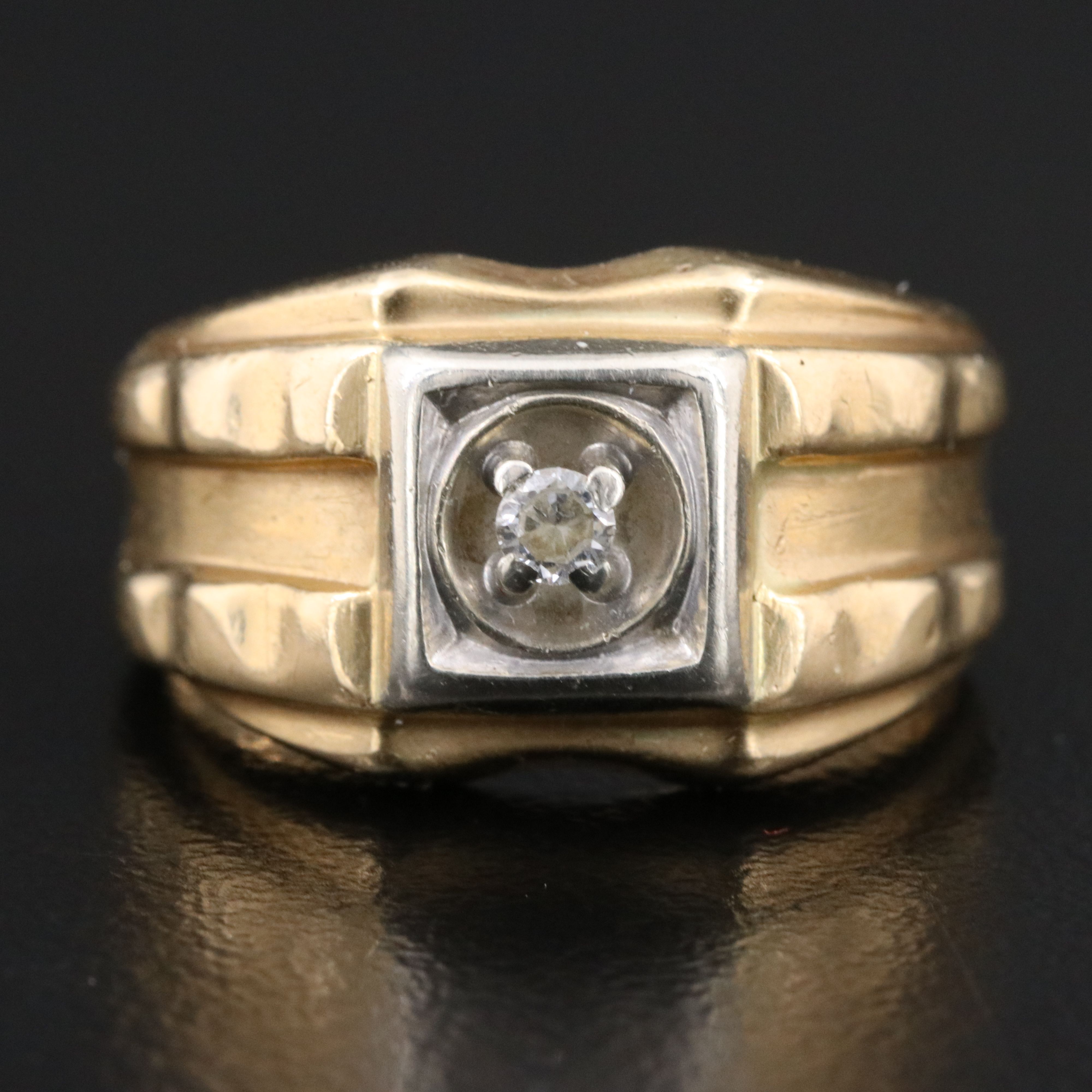 Vintage 10K 0.05 CT Diamond Ring