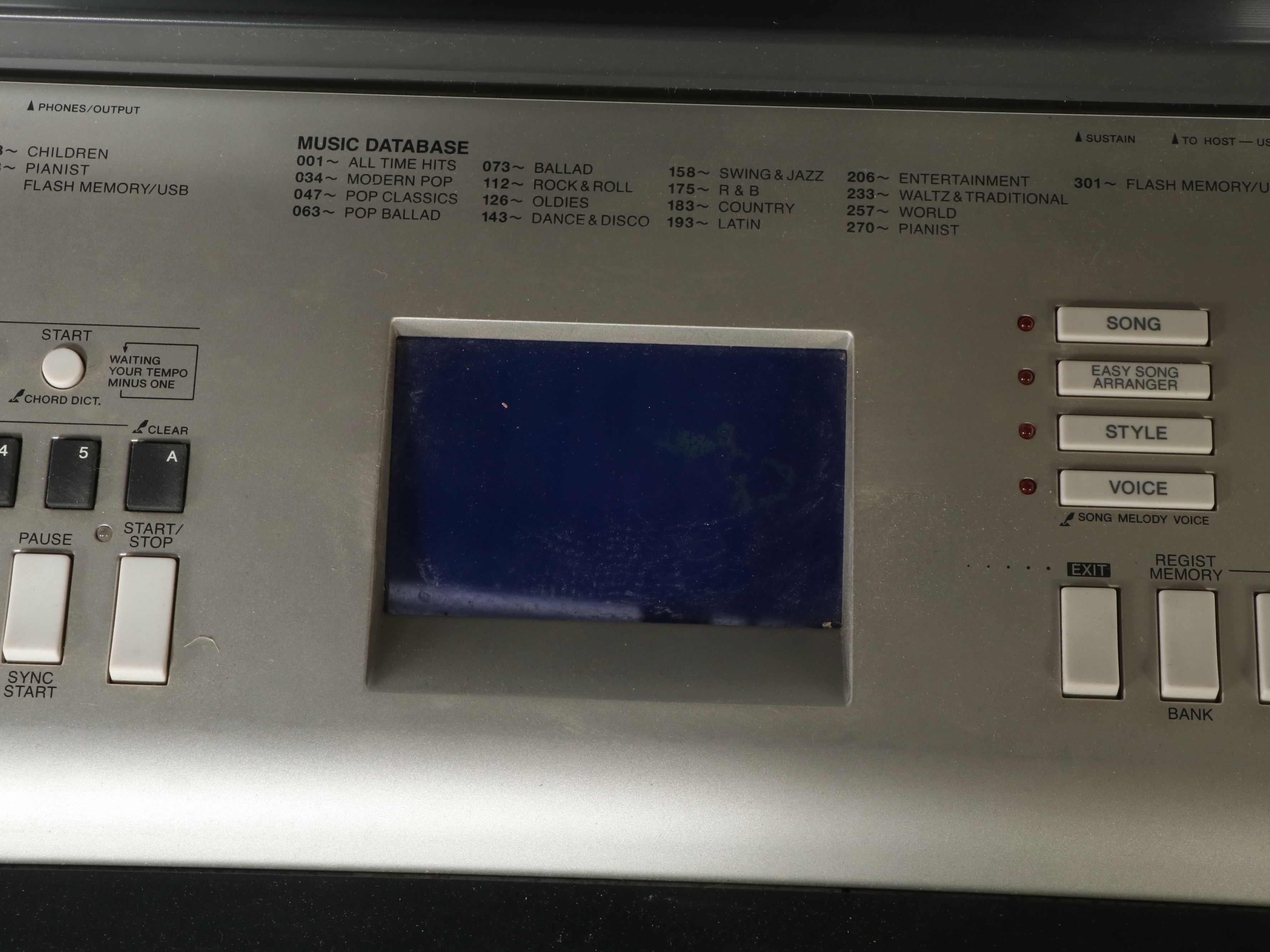 Yamaha YPG-535 88-Key Portable Digital Grand Keyboard with Stand