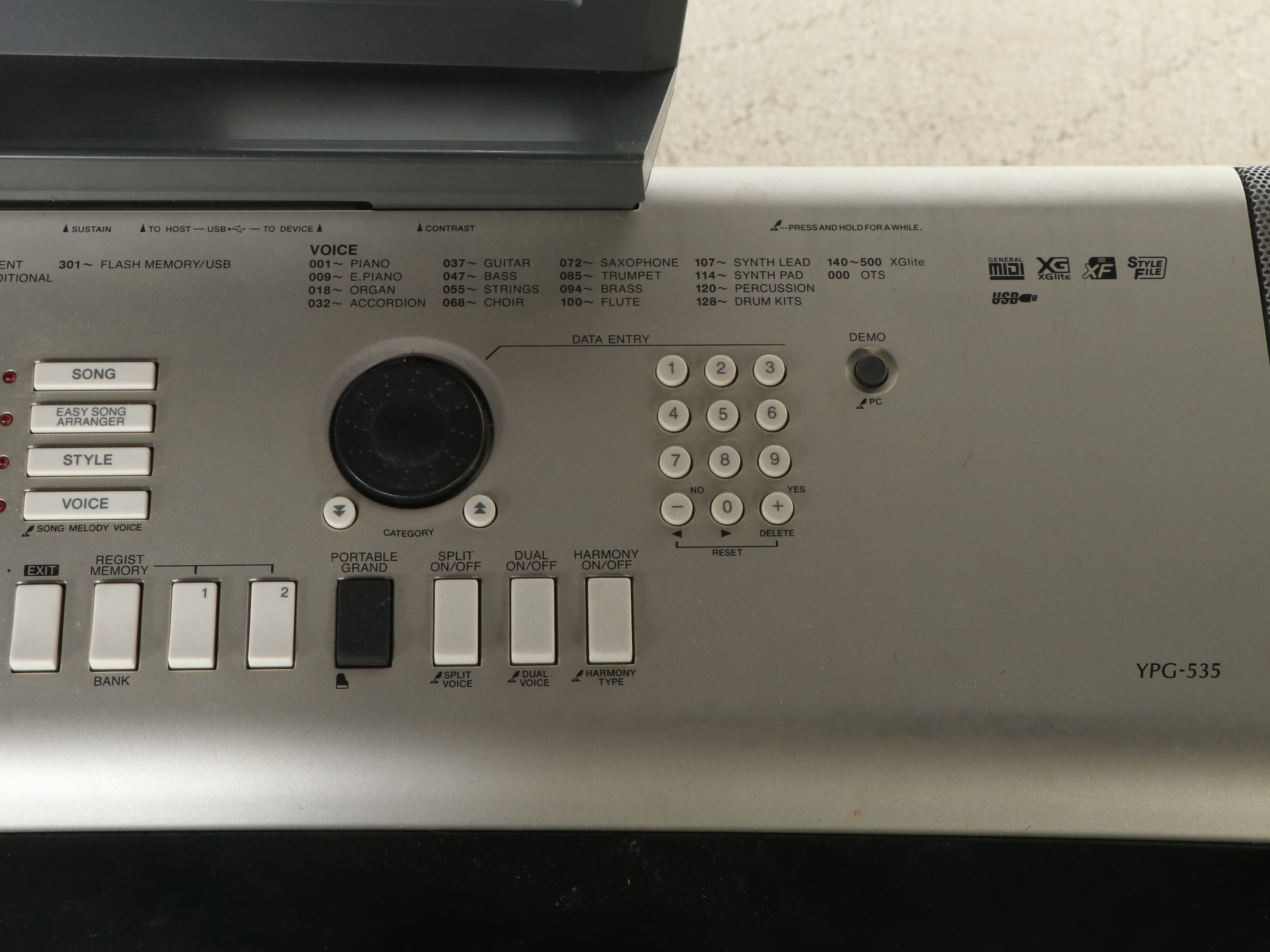 Yamaha YPG-535 88-Key Portable Digital Grand Keyboard with Stand