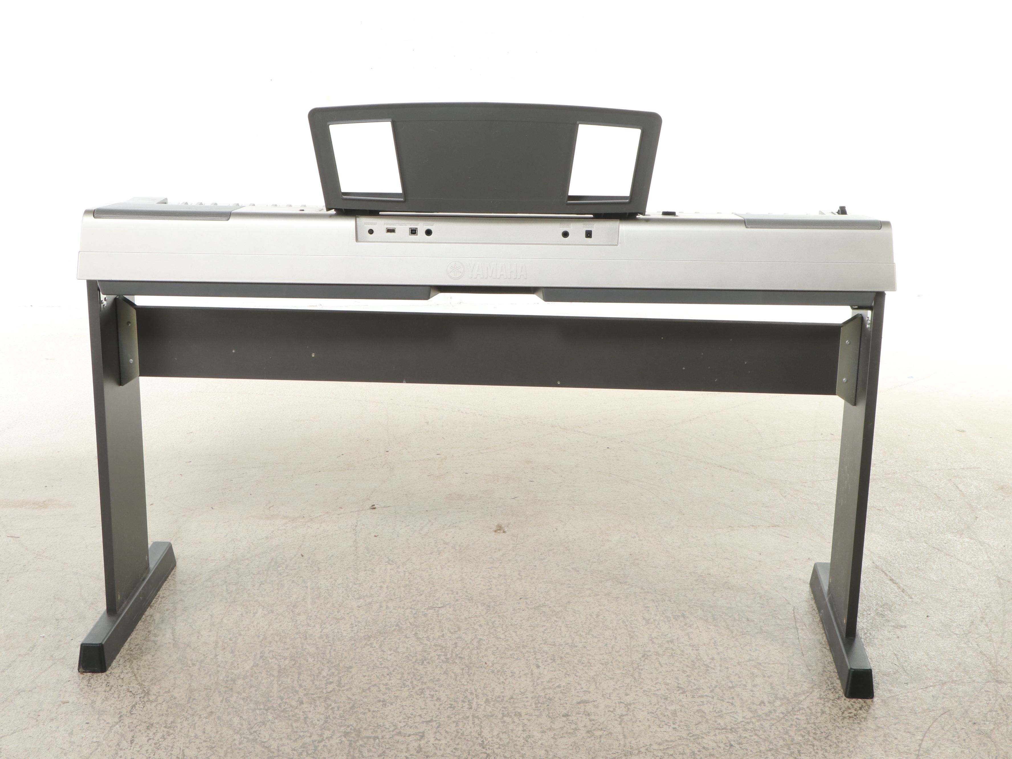 Yamaha YPG-535 88-Key Portable Digital Grand Keyboard with Stand