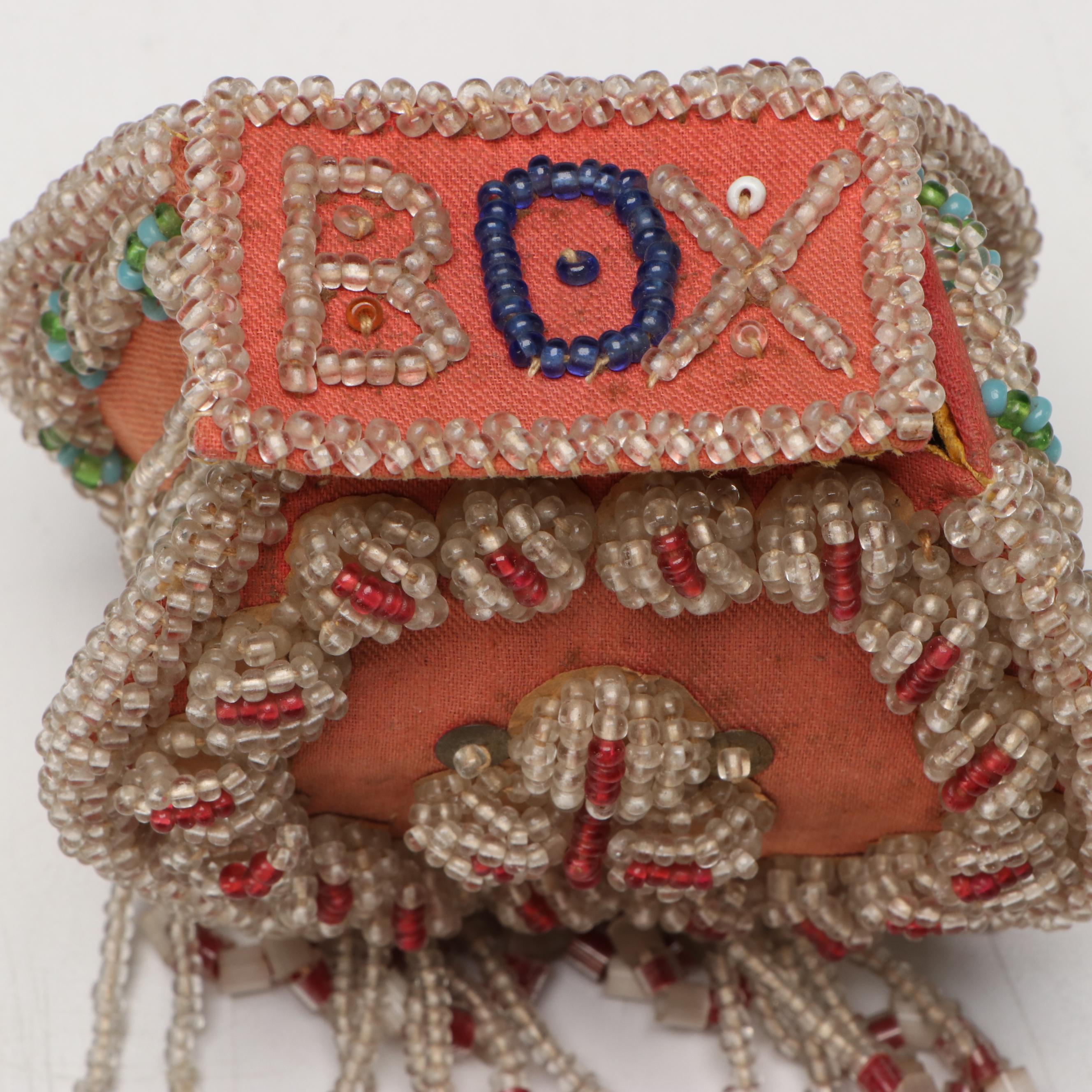 Haudenosaunee (Iroquois) Hand-Beaded Whimsy Box, Early 20th Century