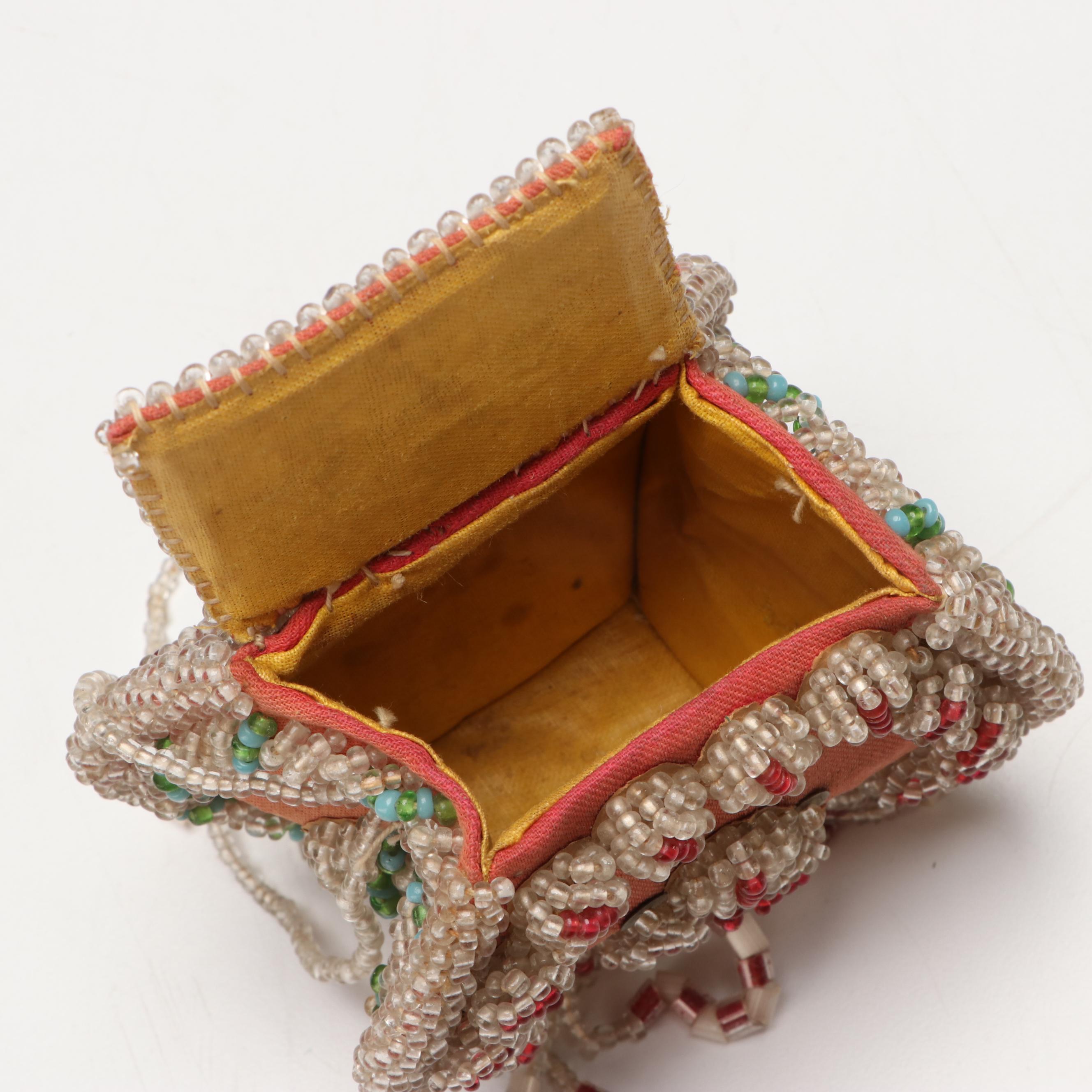Haudenosaunee (Iroquois) Hand-Beaded Whimsy Box, Early 20th Century