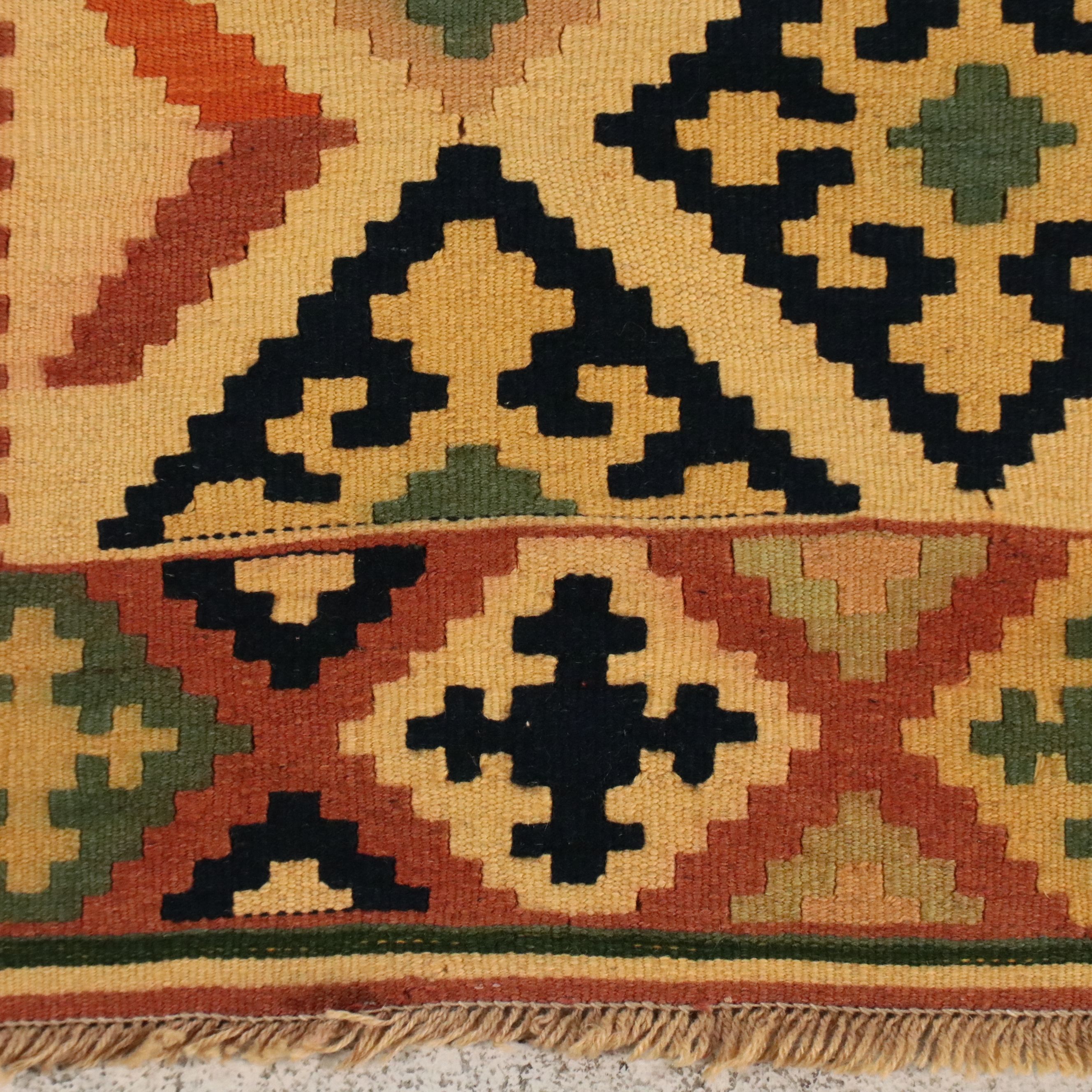 4'10 x 9'6 Handwoven Turkish Kilim Area Rug