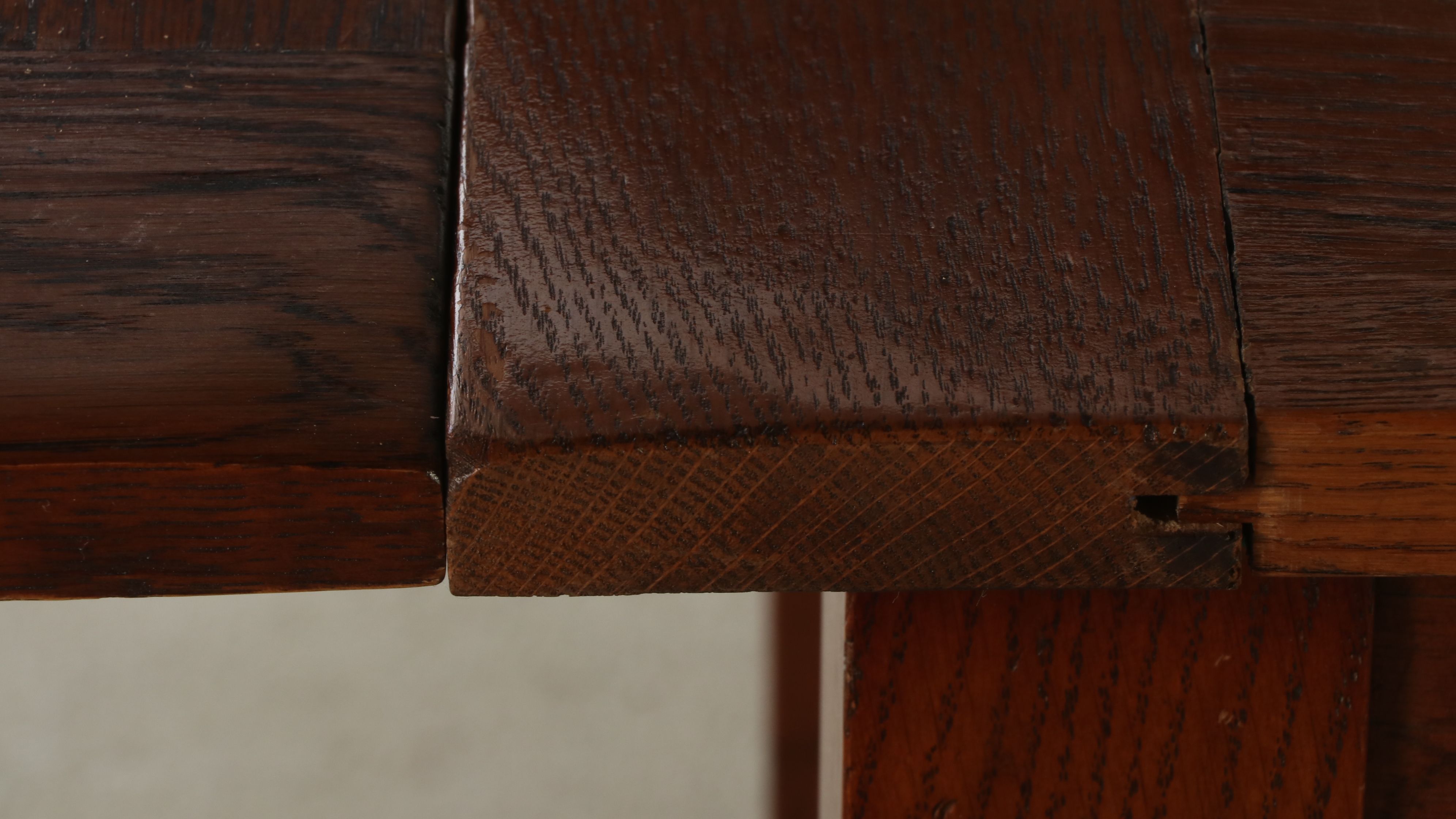 Arts & Crafts Style Oak Extending Table with Mid Century Modern Style Chairs