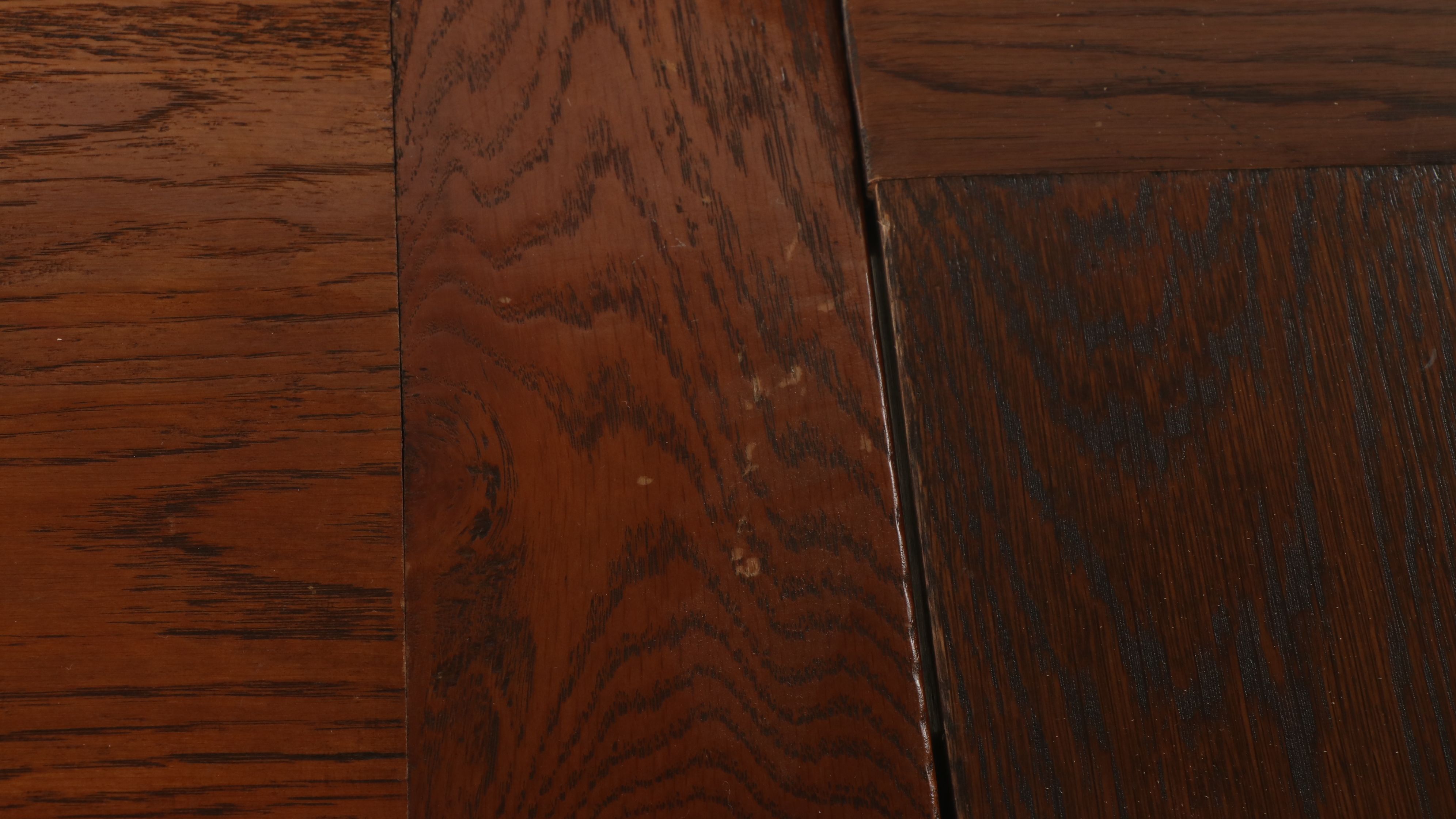 Arts & Crafts Style Oak Extending Table with Mid Century Modern Style Chairs