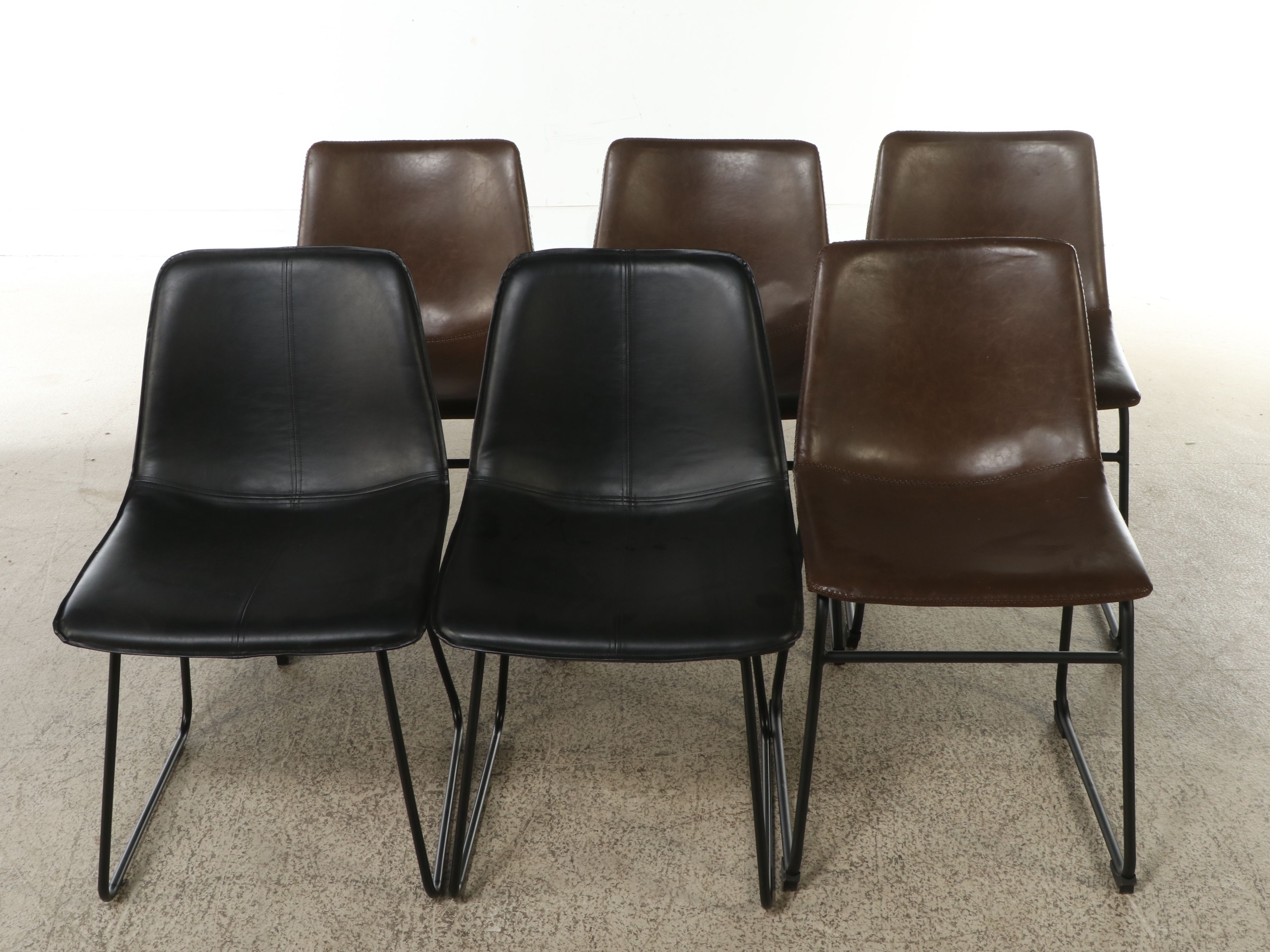 Arts & Crafts Style Oak Extending Table with Mid Century Modern Style Chairs