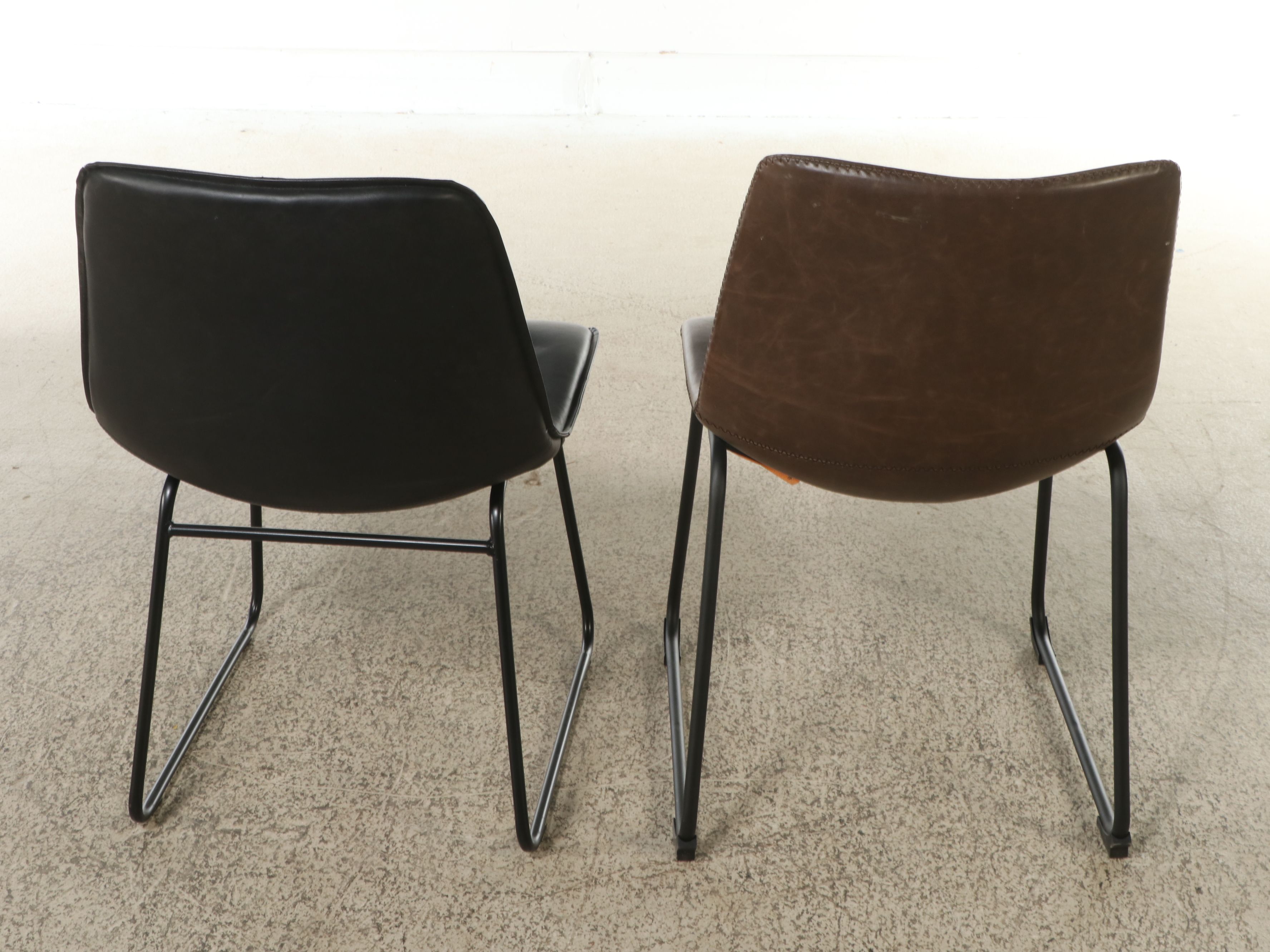 Arts & Crafts Style Oak Extending Table with Mid Century Modern Style Chairs