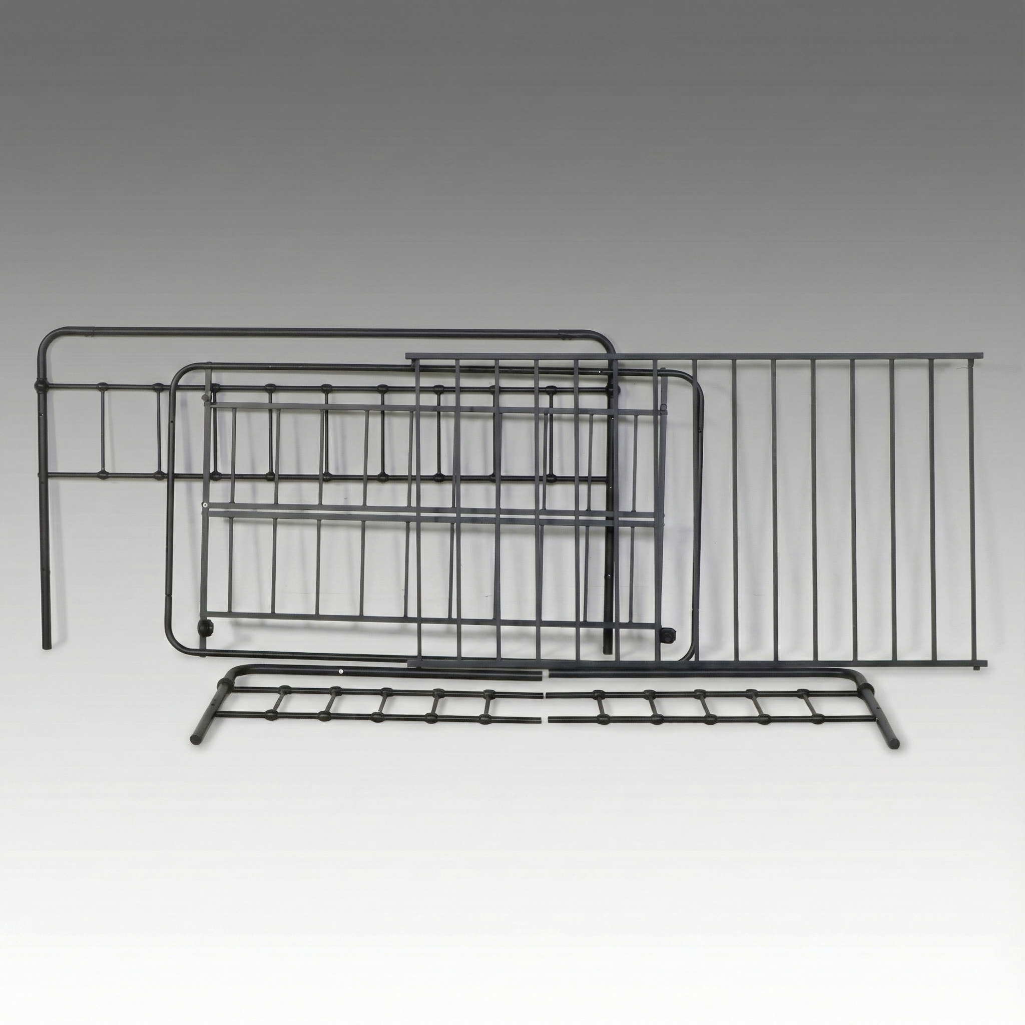 Victorian Style Black Metal Daybed with Trundle